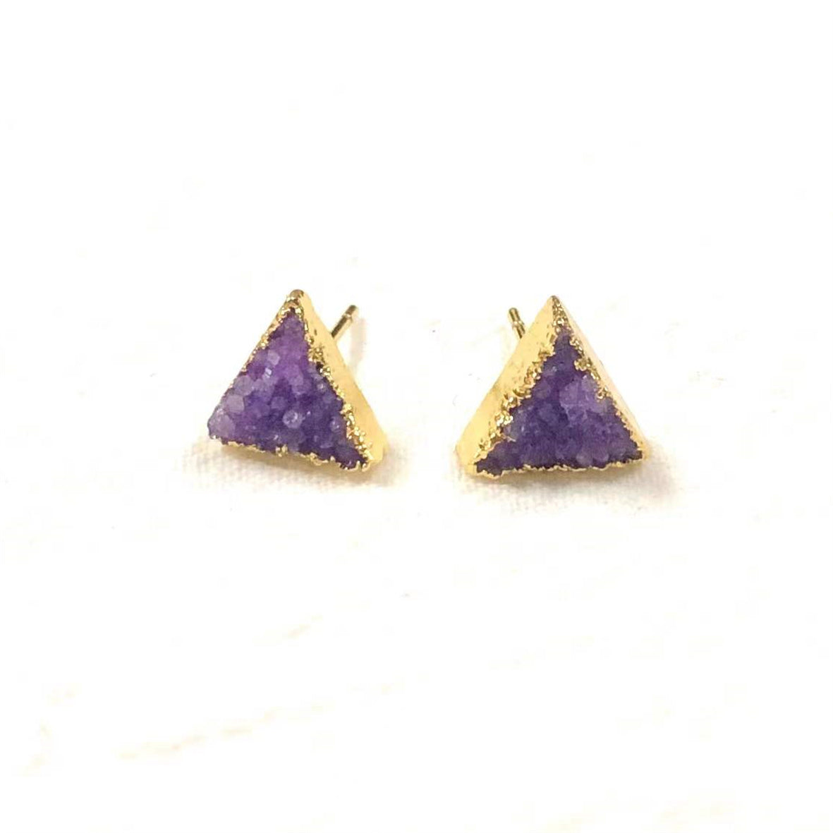 WT-E269 Wholesale Fashion Gold Plated Natural Druzy Quartz Studs Earrings Natural Women 10mm Triangle Stone Studs