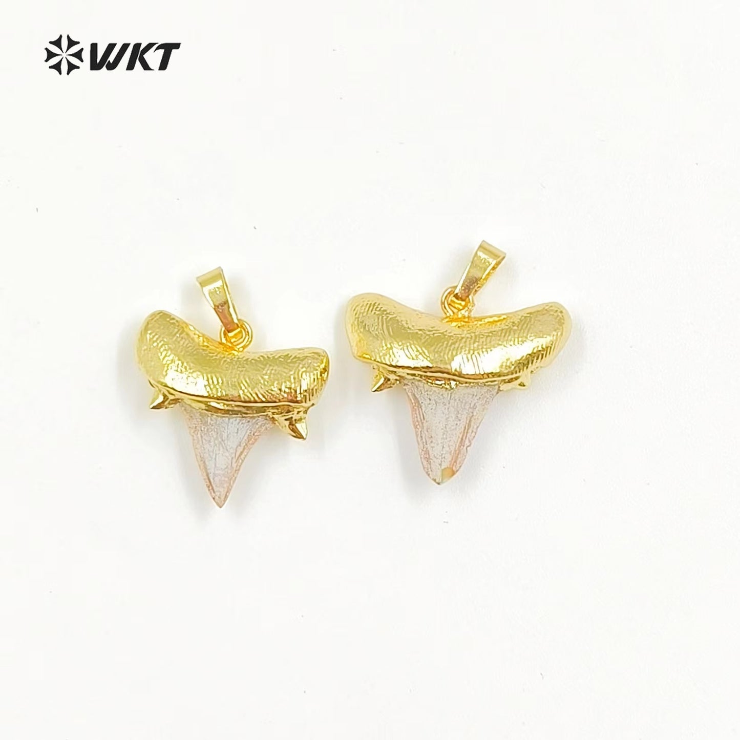 WT-P858 Crescent Fashion Pendant Bone Shaped 18k Gold Plating Pendant Wholesale Amazing Crescent Pendant