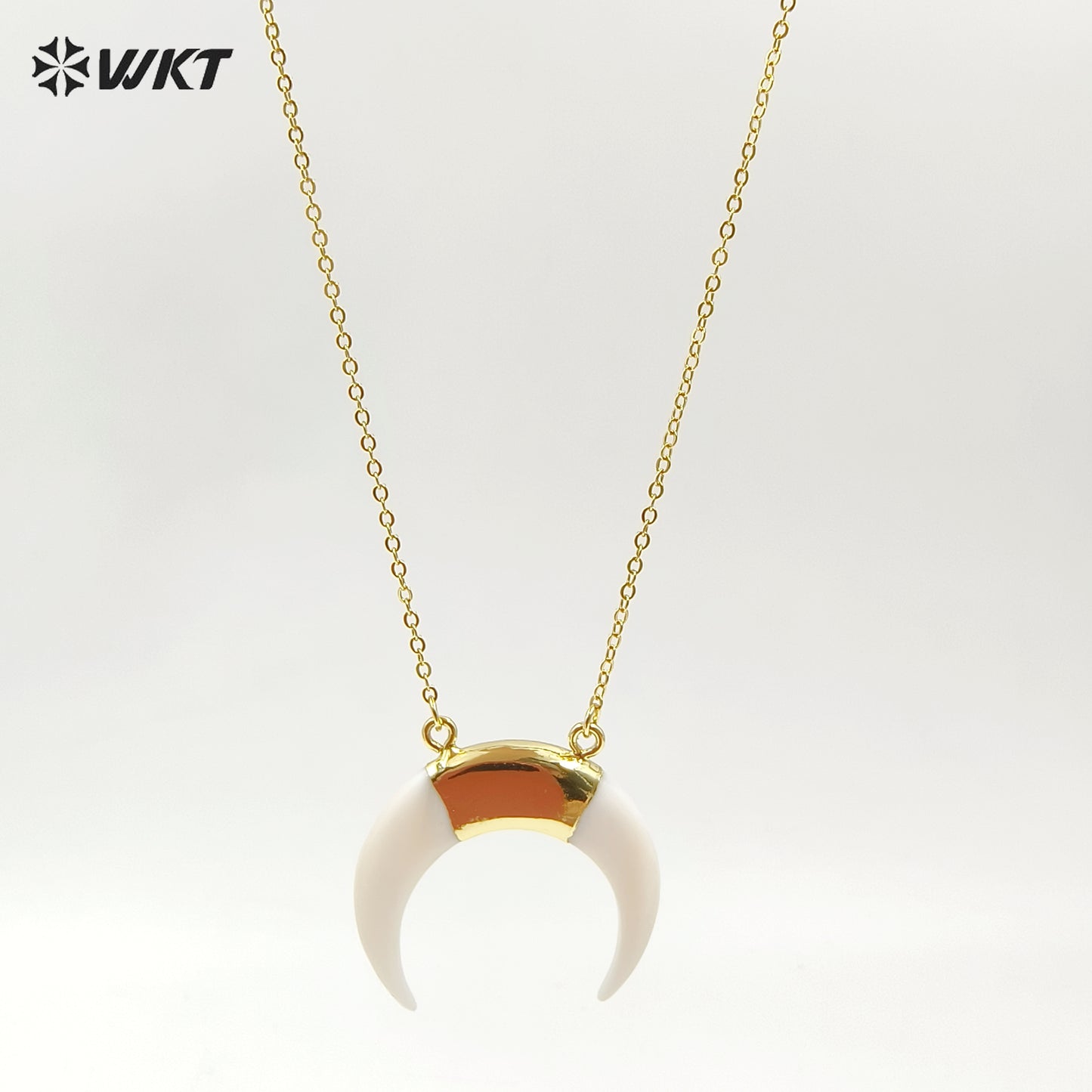 WT-N638 New Arrival Mother of Pearl Crescent Horn Pendant Necklace White Double Loops With 24k Gold Plated Tiny Chain For Gift