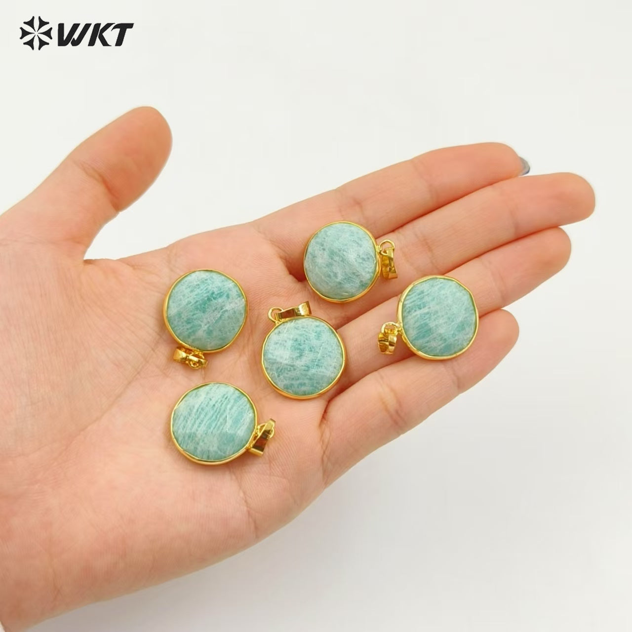 WT-P1525 Gold Plated Amazonite Round Pendant Wholesale Classic Women Charming Jewelry Natural Amazonite Pendant