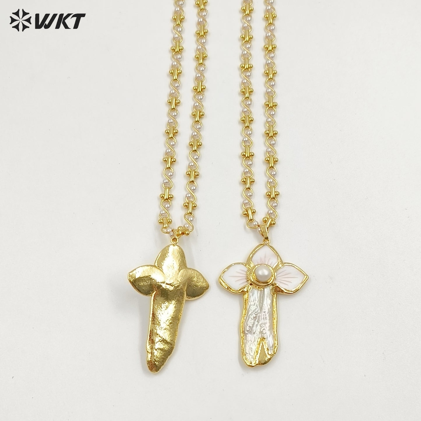 WT-JN327 Exquisite Natural Pearl and Shell Pendant Necklace 18K Gold Plated Beautiful Chain Elegant Ladies Daily Decoration