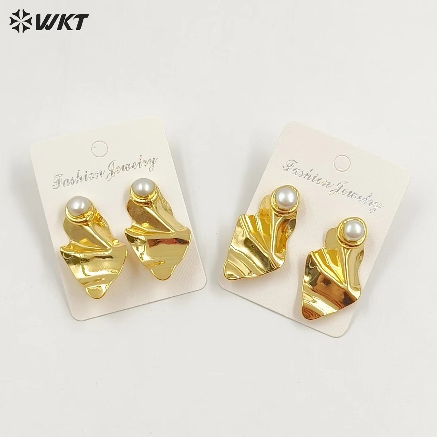 WT-MPE127 Women Fashion 18K Real Gold Plated Geometric Uneven Brass Made With Natural Pearl Decorative Earring Studs