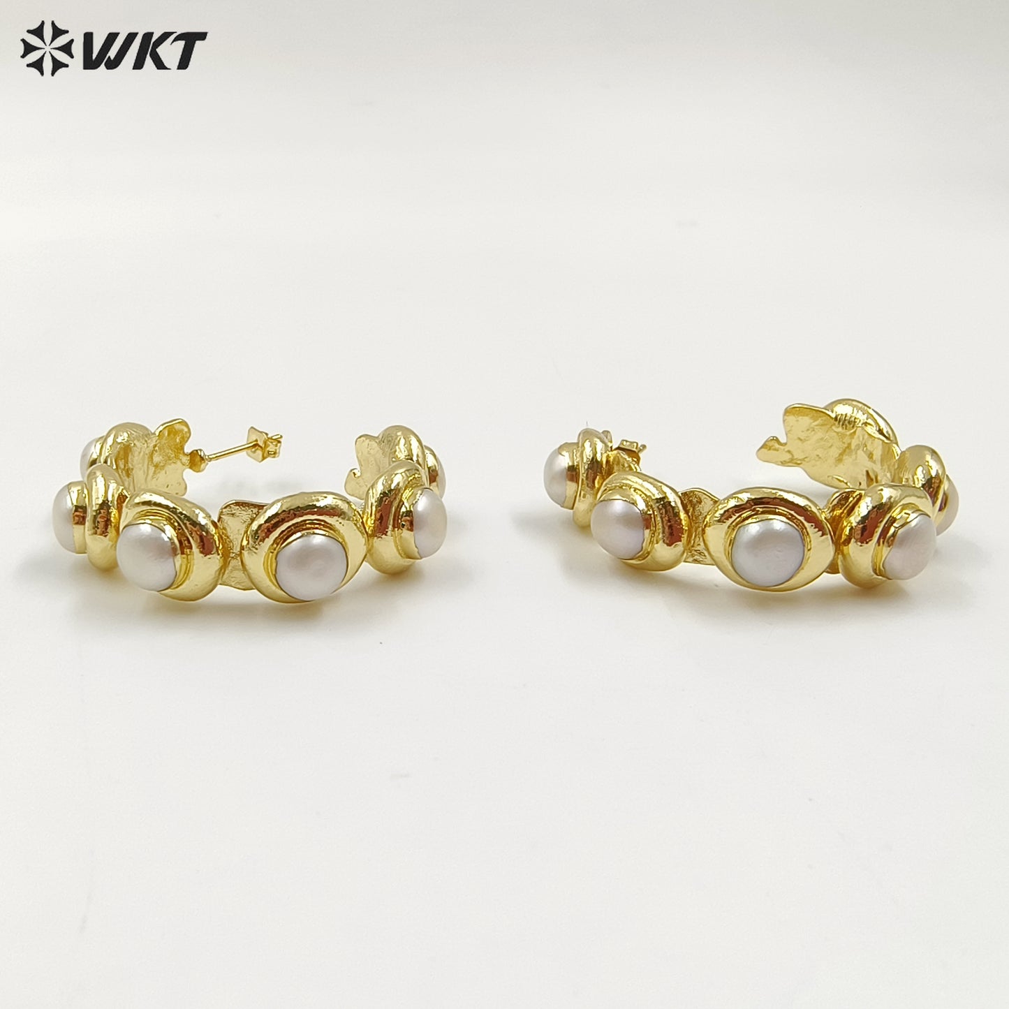 WT-MPE054 Amazing Gorgeous Gold Electroplated Assemble Natural Freshwater Pearl Hoop Earrings Studs for Women in C Shape Earring
