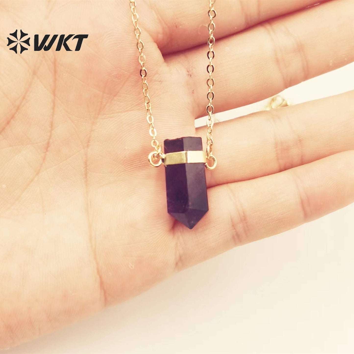 WT-N1378 Echanting Crystal Clear Pendant Elegant with 18k Gold Plated Necklace As Women Jewelry Gift Natural Crystal Necklace