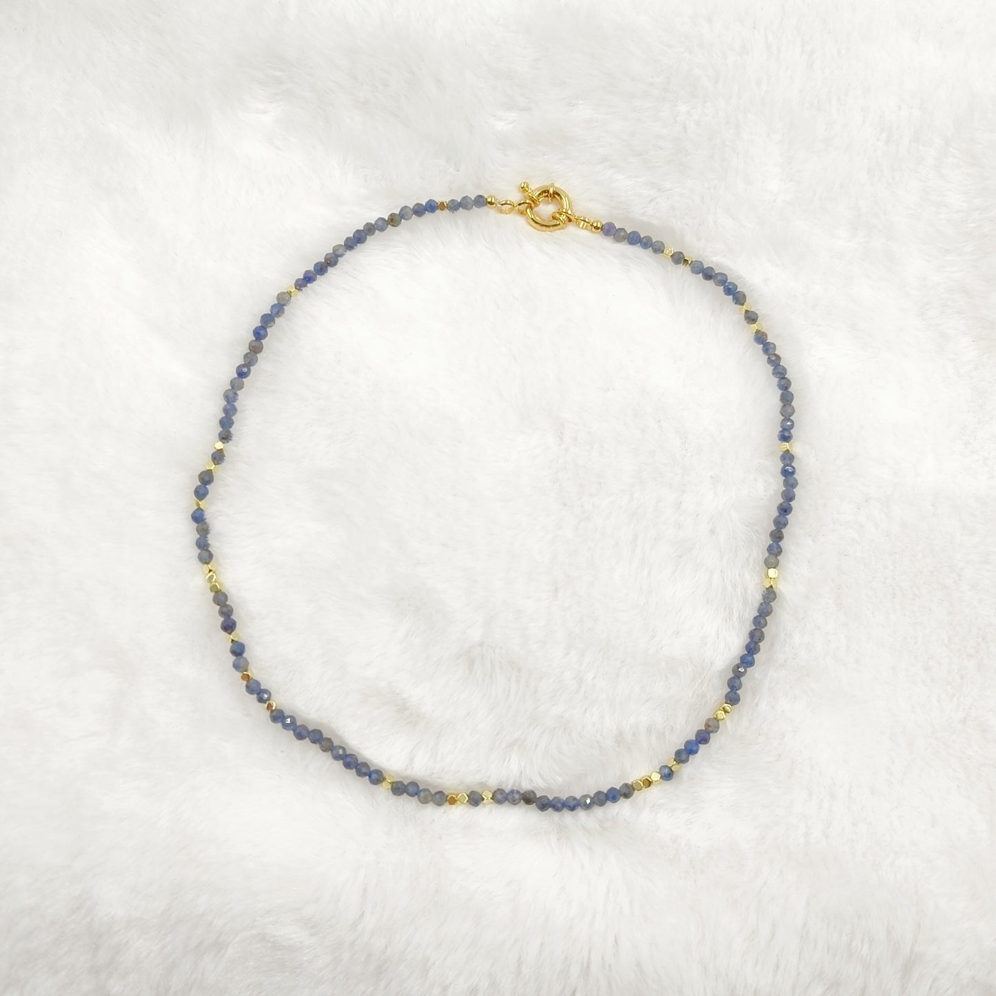 WT-N1443 WKT Best 2023 Newest Natural Aura Cluster Quartz Necklace Women Simple Hoop Aura 3MM Stone Beads Necklace