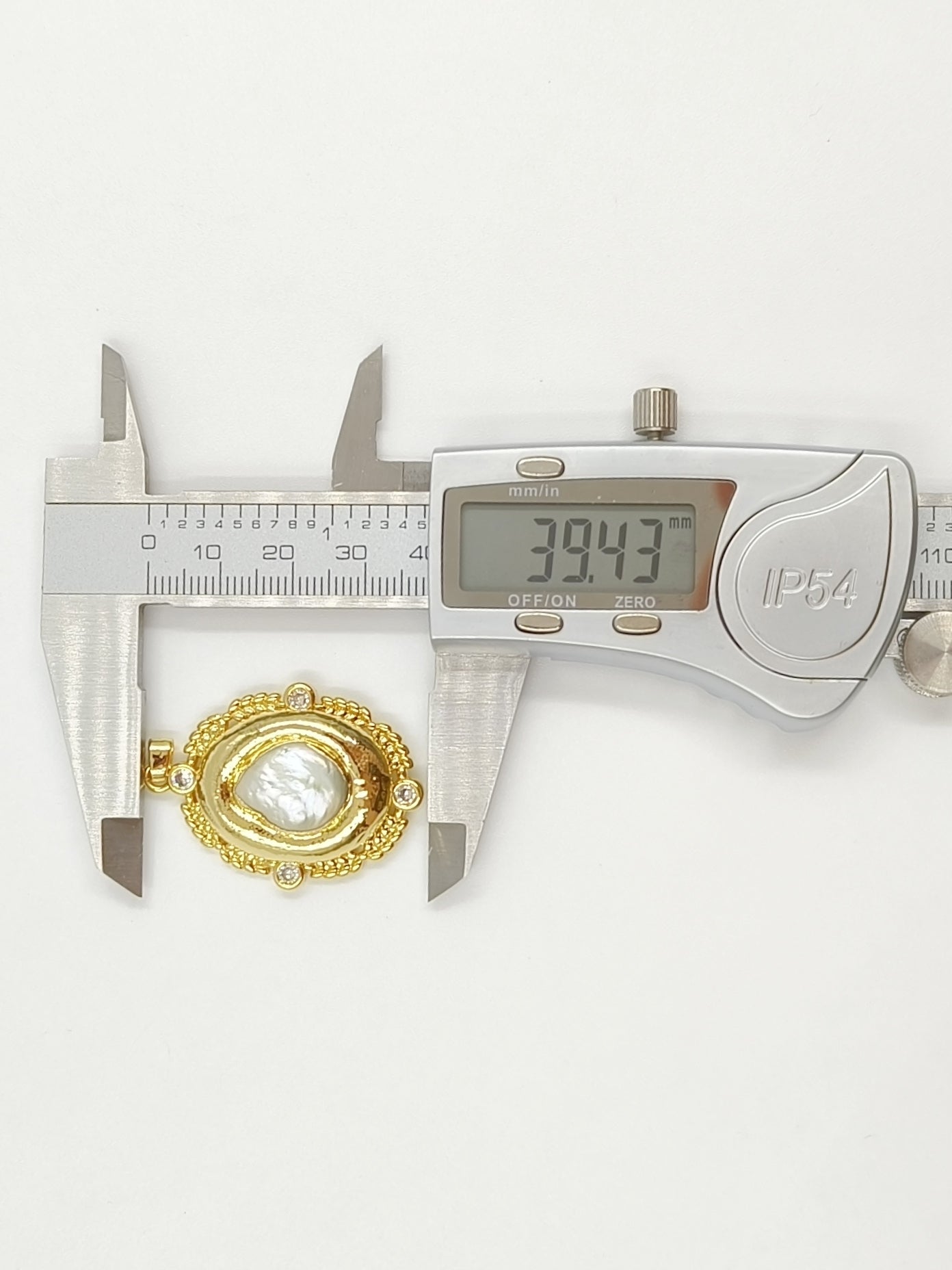 WT-JP455 Simple Design Back Full Gold Electroplated Natural Freshwater Pearl Round Pendants For Boutique Necklace Making