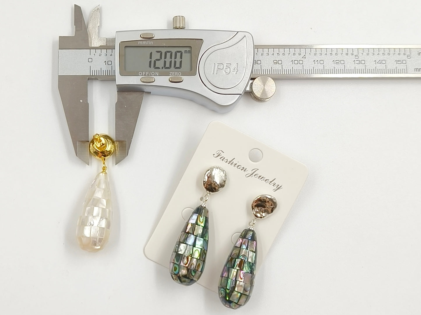WT-MPE190 Elegant Style Gold Plated Natural Abalone And White Shell Waterdrop Shape Earrings For Lady Daily Decorative Jewelry