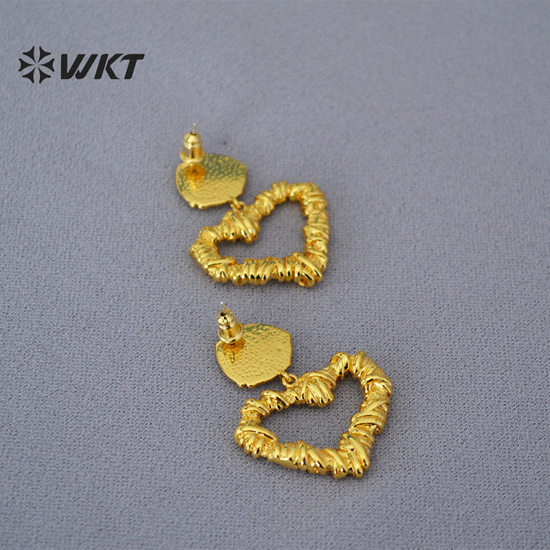 WT-E668 European and American Exaggerated Personality Earring Niche Thorns love Retro Earrings Silver Needle Stud Brass Earrings