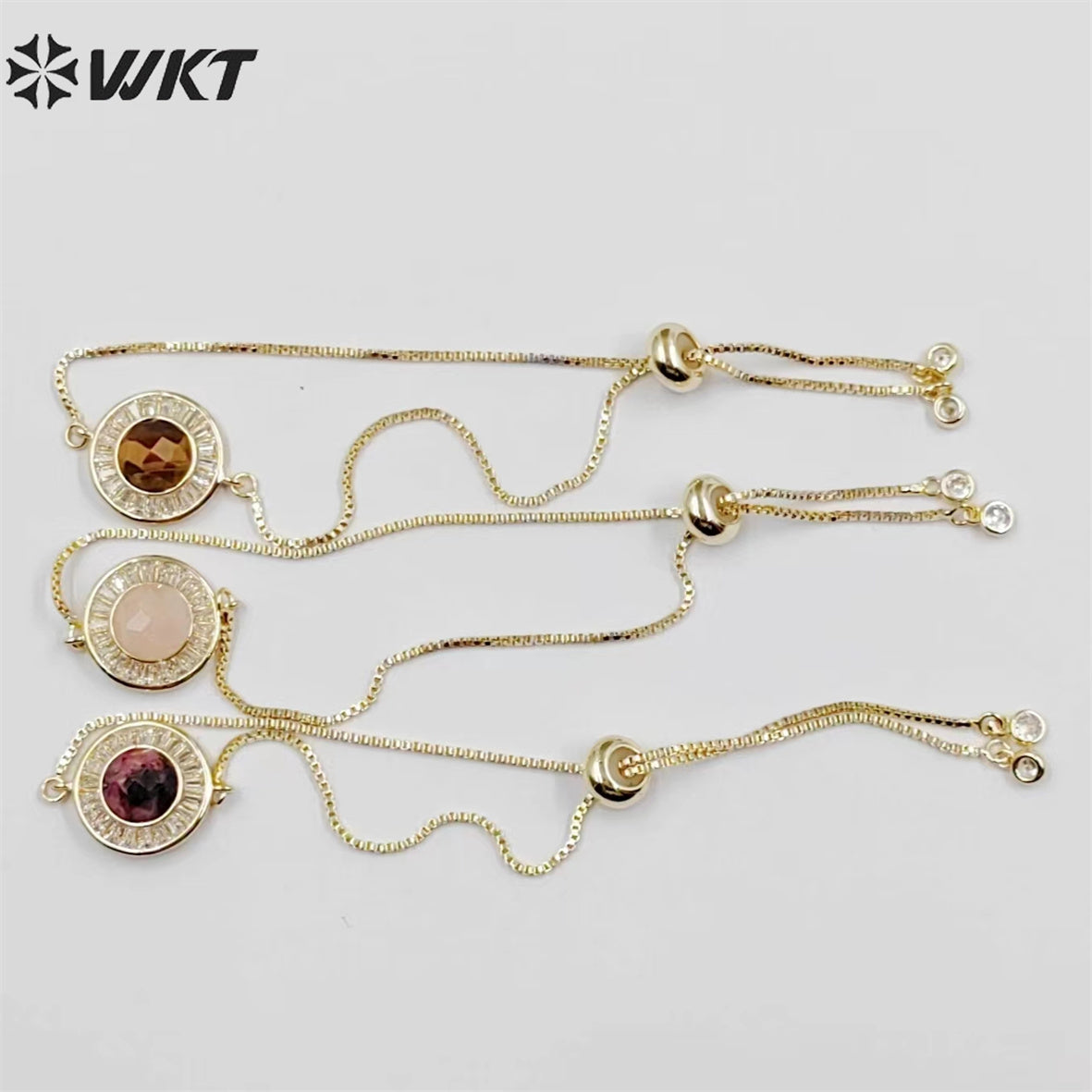 WT-B624 WKT Elegant Charming Round Micropaved Cubic Zircon Gold Bezel Stone Bracelet Adjustable Gold Double Connector Bracelet