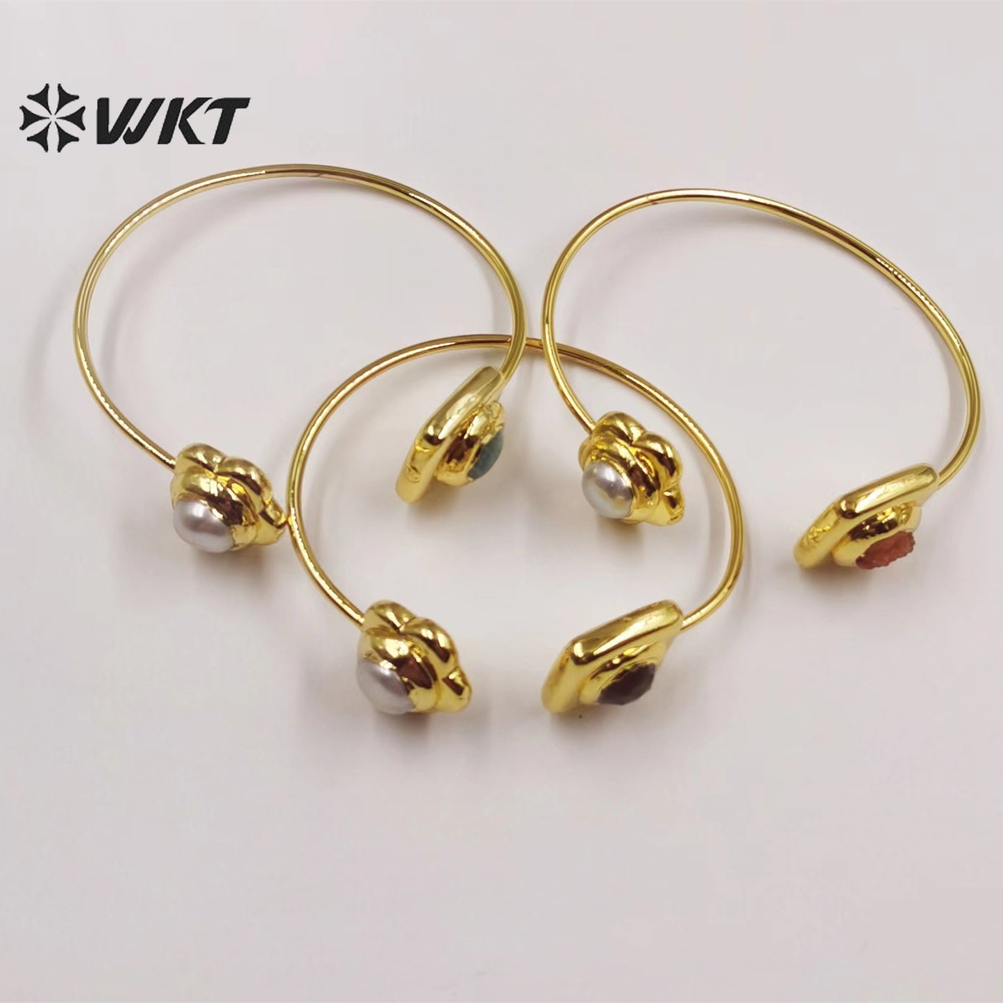 WT-MPB053 Delicate Round Pearl Druzy Quartz Stone Combination Bangles 18k Gold Plated Adjustable Bangles Natural Quartz Bangles