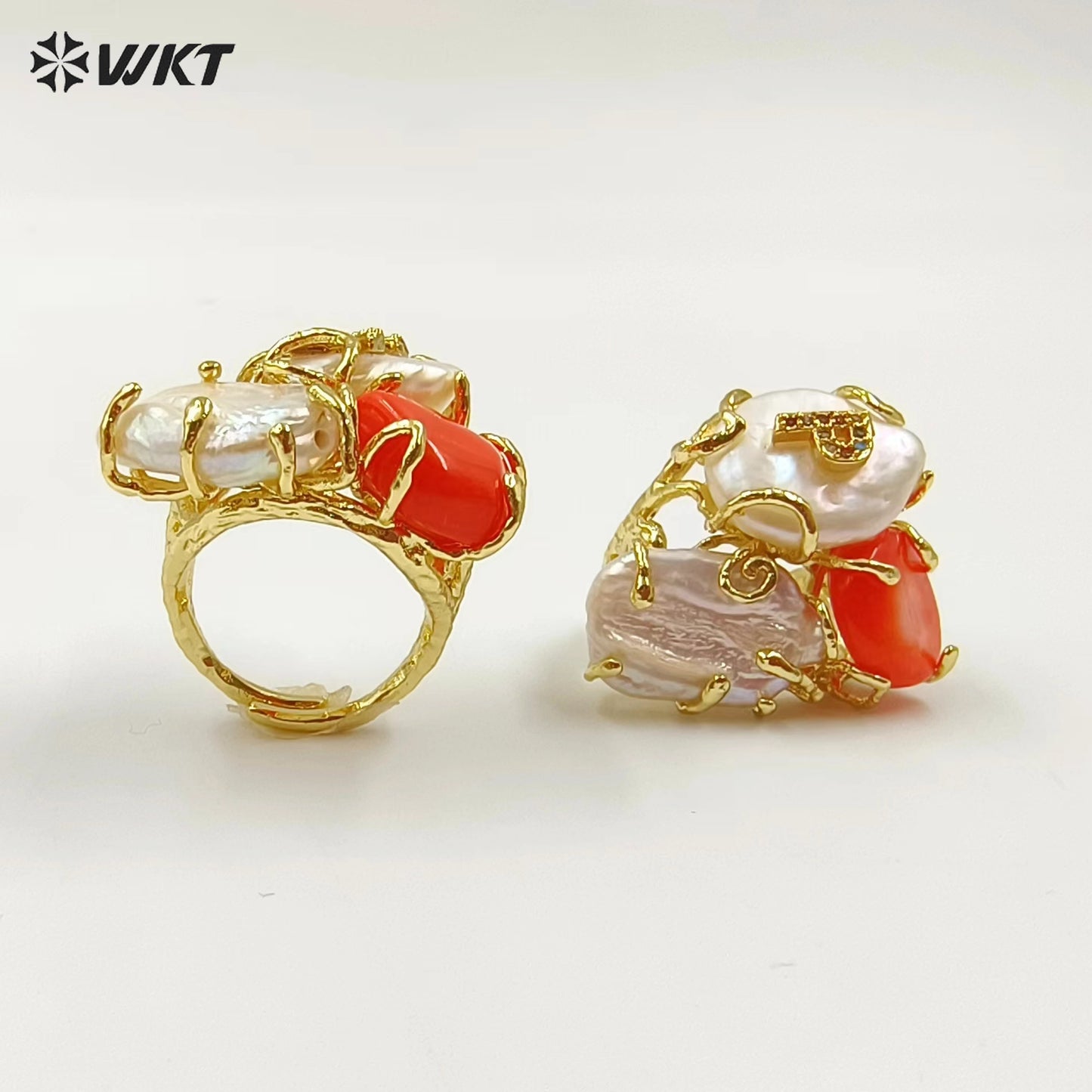 WT-MPR093 Wholesale Fashion Gold Plated Triple Stone Handmade Claw Setting Natural Red Coral and Pearl Women Ring With Charms