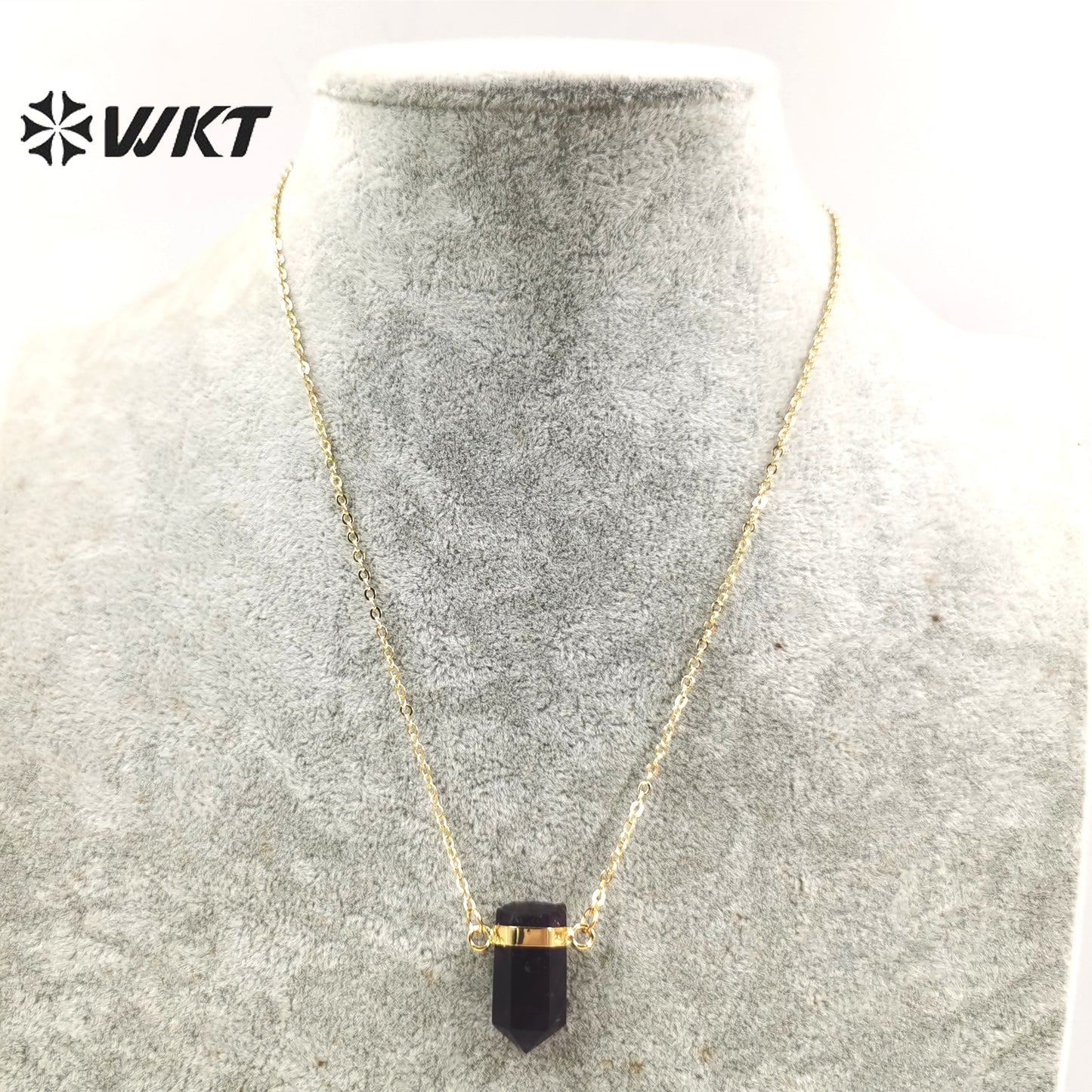 WT-N1378 Echanting Crystal Clear Pendant Elegant with 18k Gold Plated Necklace As Women Jewelry Gift Natural Crystal Necklace