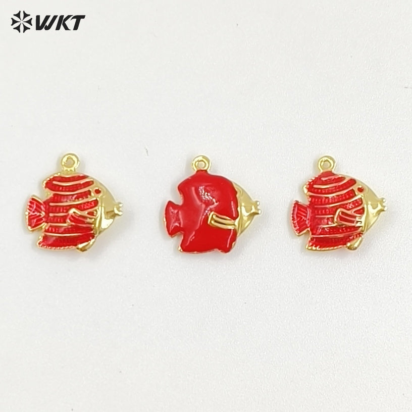 WT-MP309 Interesting Delicate Brass With Drop Oil Gold Plated Marine Animals Sea Turtles Shape Small Pendant For Necklace DIY