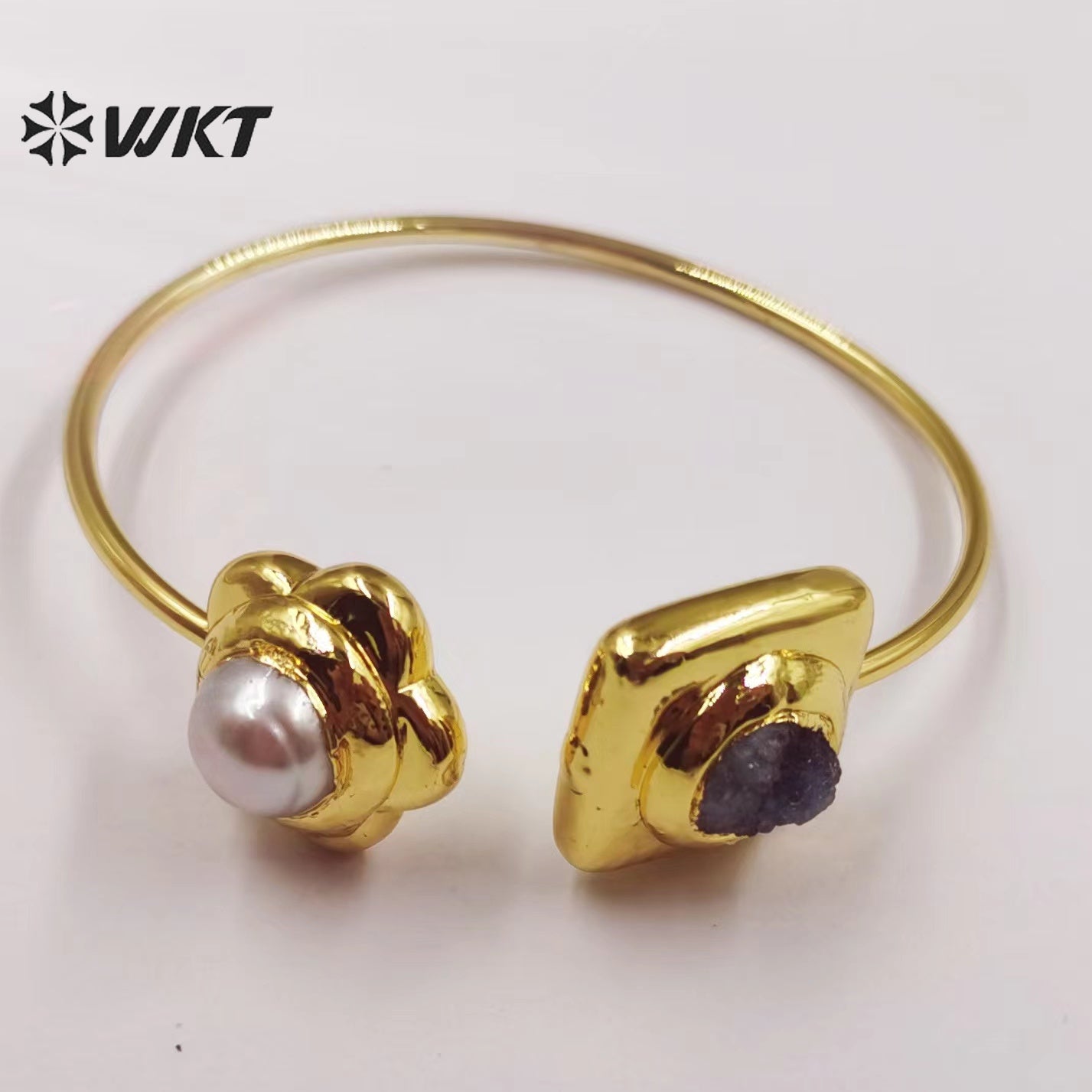 WT-MPB053 Delicate Round Pearl Druzy Quartz Stone Combination Bangles 18k Gold Plated Adjustable Bangles Natural Quartz Bangles