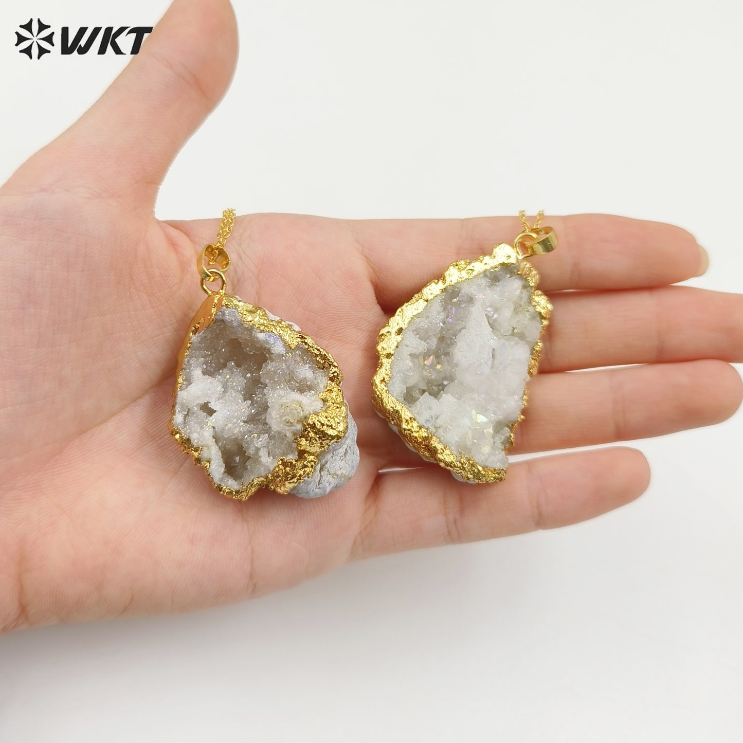 WT-N336 Wholesale Fashion Gold Plated Natural Geode Druzy White Crystal Quartz Hole Pendant Necklace Raw Stone