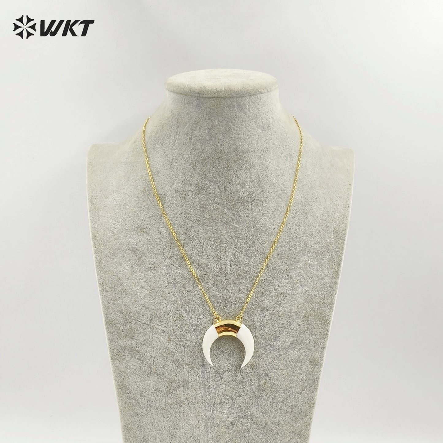 WT-N638 New Arrival Mother of Pearl Crescent Horn Pendant Necklace White Double Loops With 24k Gold Plated Tiny Chain For Gift