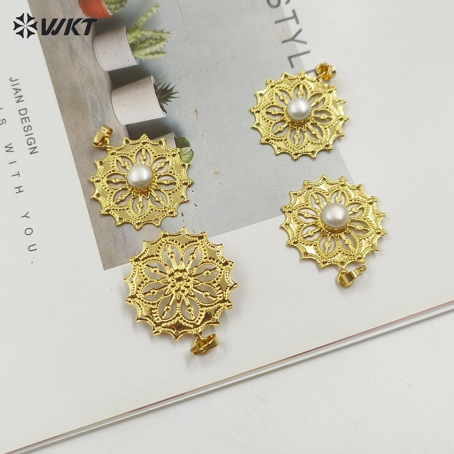 WT-JP363 Wholesale Royal Court Style Hollow Yellow Brass Made With 18K Real Gold Plated Freshwater Pearl Charm Pendants