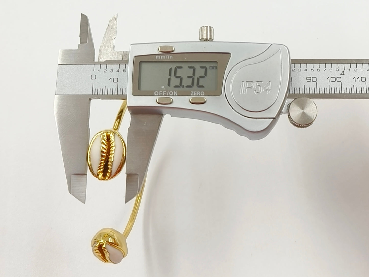 WT-B197 18K Gold Plated Double Shell Bracelet Bangle Fashion Natural Double Cowrie Shell Bangle for Summer Holiday