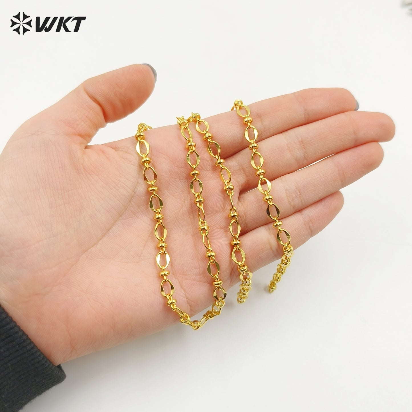 WT-BC214 Fashion 18K Color Retaining Engraved Pearl Clip Chain With Copper Plated Genuine Gold Batch Pattern Oval 8-shaped