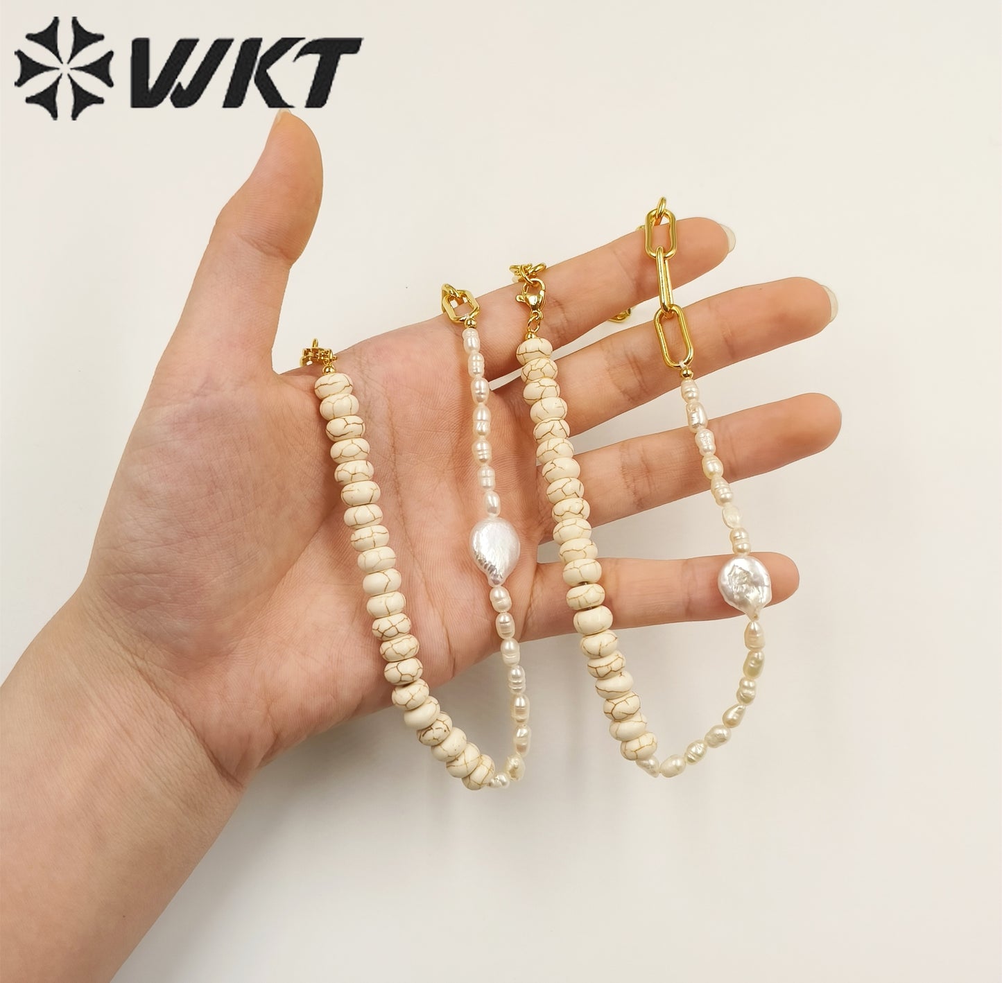 WT-JN243 Wholesale Vintage Trendy Turquoise and Pearl 18k Chain Gold Plated Elegant Exquisite High Quality Pendant Necklace