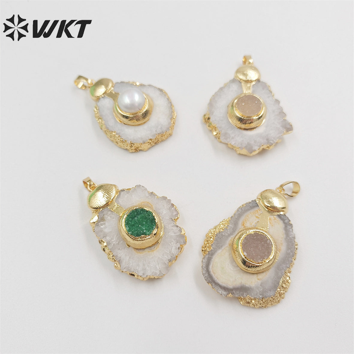 WT-P1852 Amazing Fashion Gold Trim Stalactite Stone Pendant with Druzy Quartz and Pearl Natural Stone Cut Flower Pendants