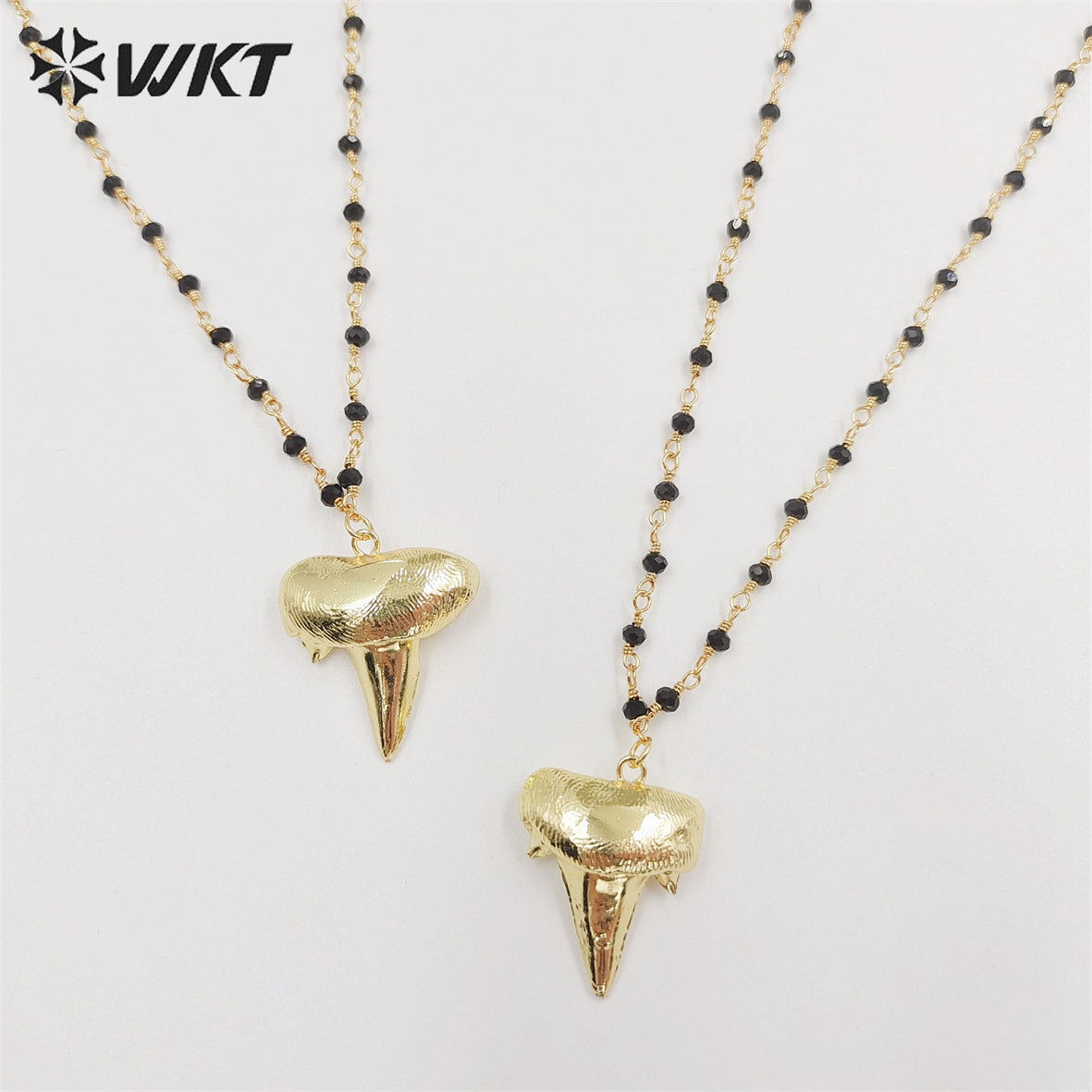 WT-N227 Wholesale Fashion 18k Gold Plated Natural Shark Tooth Necklace with Black Rosary Beads Real Teeth Bone Necklace