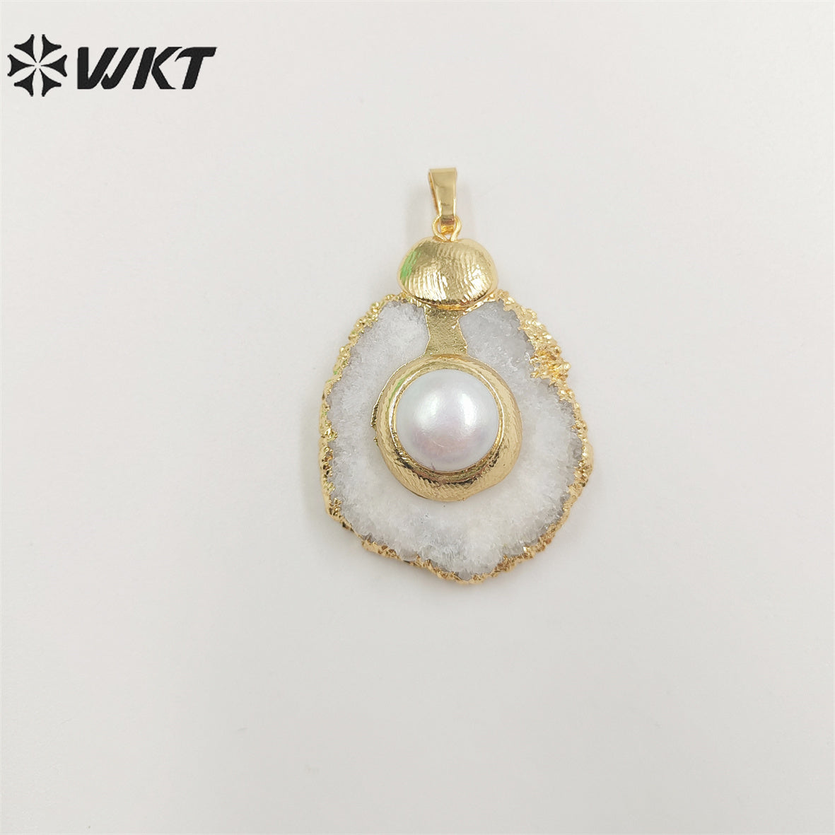 WT-P1852 Amazing Fashion Gold Trim Stalactite Stone Pendant with Druzy Quartz and Pearl Natural Stone Cut Flower Pendants