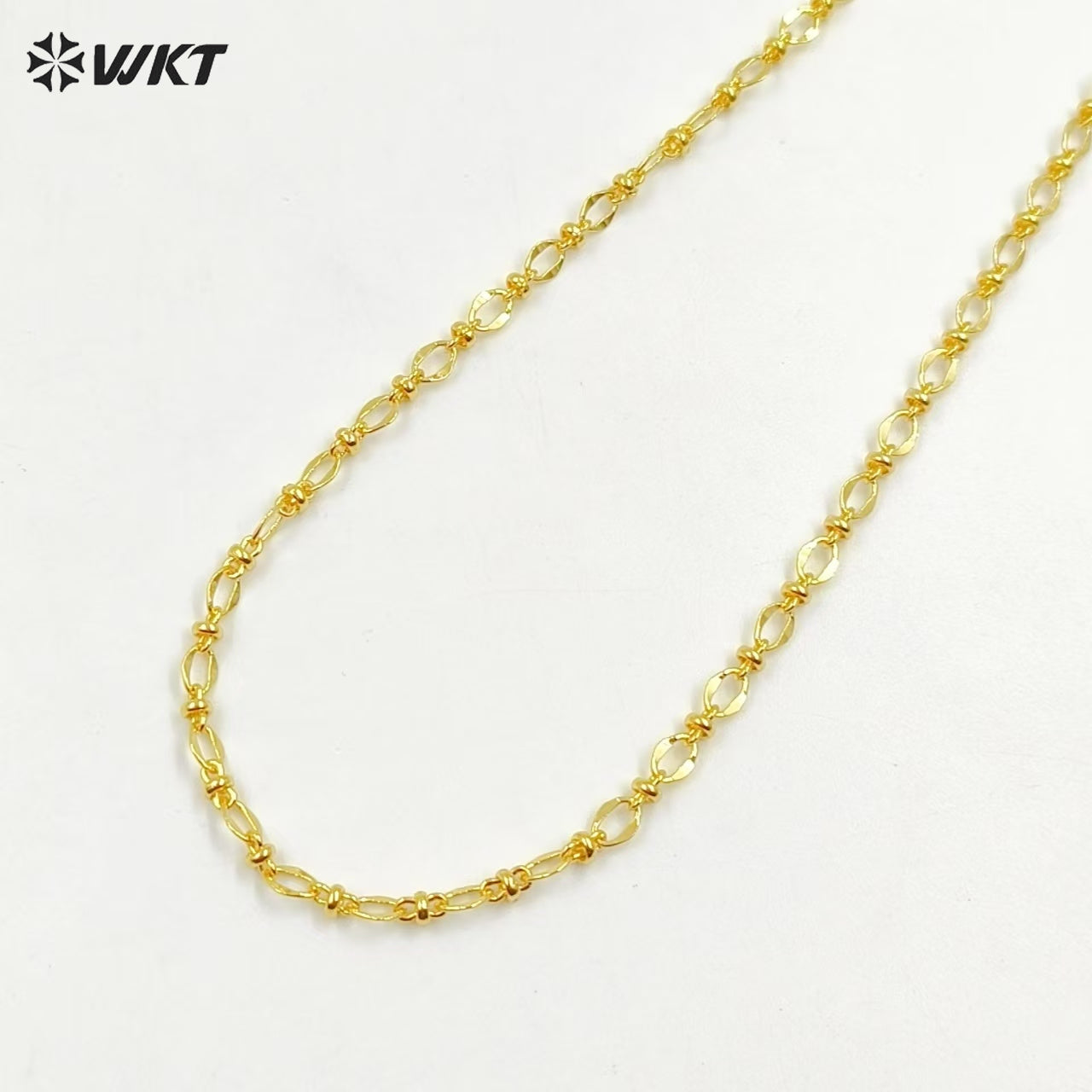 WT-BC214 Fashion 18K Color Retaining Engraved Pearl Clip Chain With Copper Plated Genuine Gold Batch Pattern Oval 8-shaped