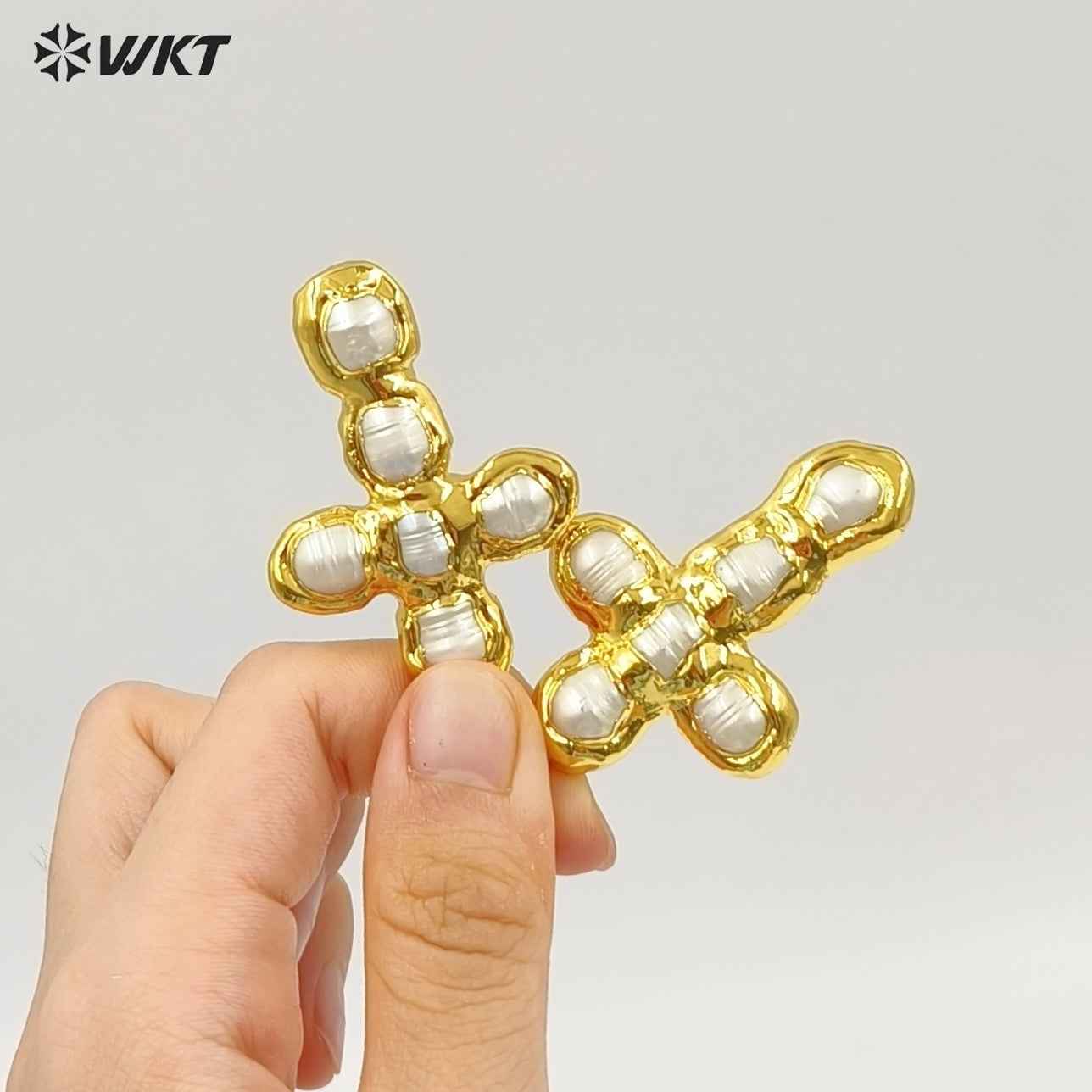 WT-JP445 Good Quality Gold Plated Religious Style Six Natural Freshwater Pearls Cross Pendant For Fashion Necklace Making