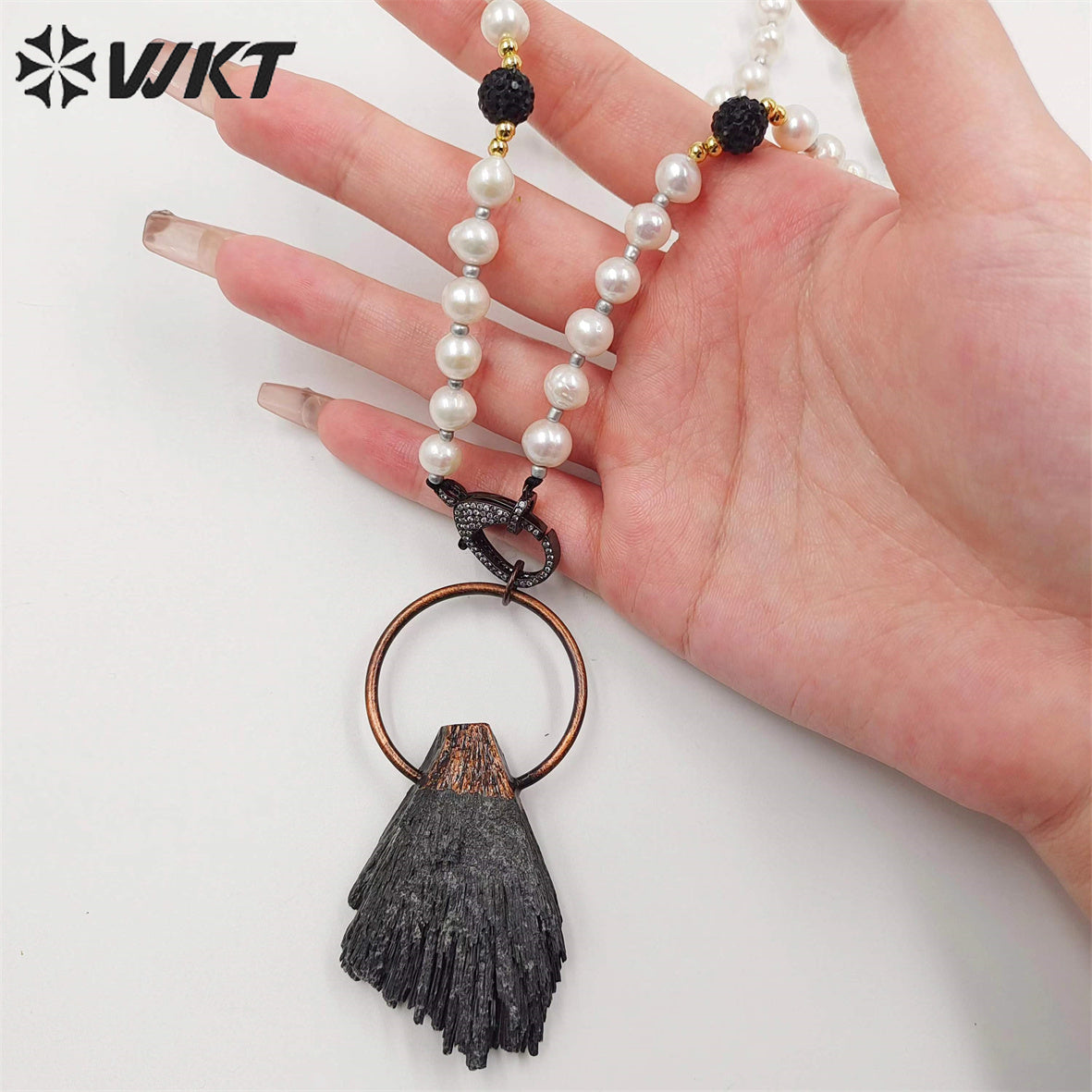 WT-N1415 Wholesale Newest Vintage Style Antique Copper Black Kyanite with Pearl Chain Necklace Pearl Beads Necklace