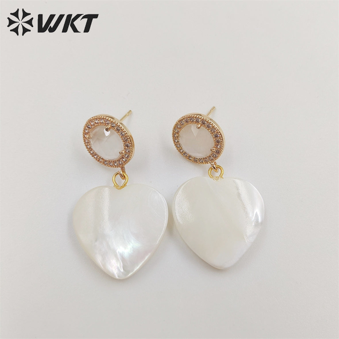 WT-MPE075 Wholesale Newest Fashion Gold Micro Pave Cat Eye Studs Earring Popular Women Heart Shell Dangle Earrings