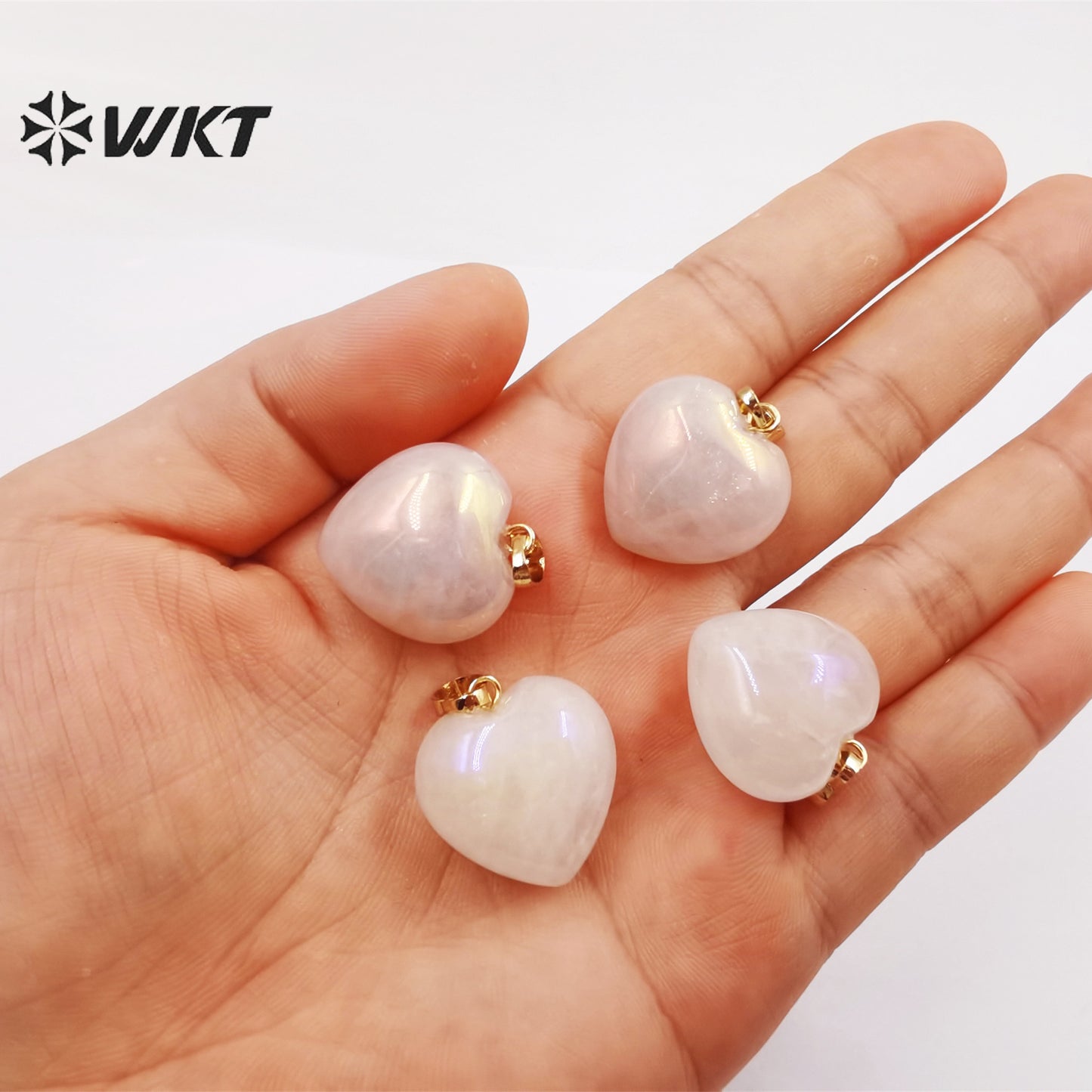 WT-P1825 WKT Newest Fashion Simple Small Heart Aura Stone Pendant Gold Loop Aura Crystal Quartz Heart Pendant Women Aura Pendant