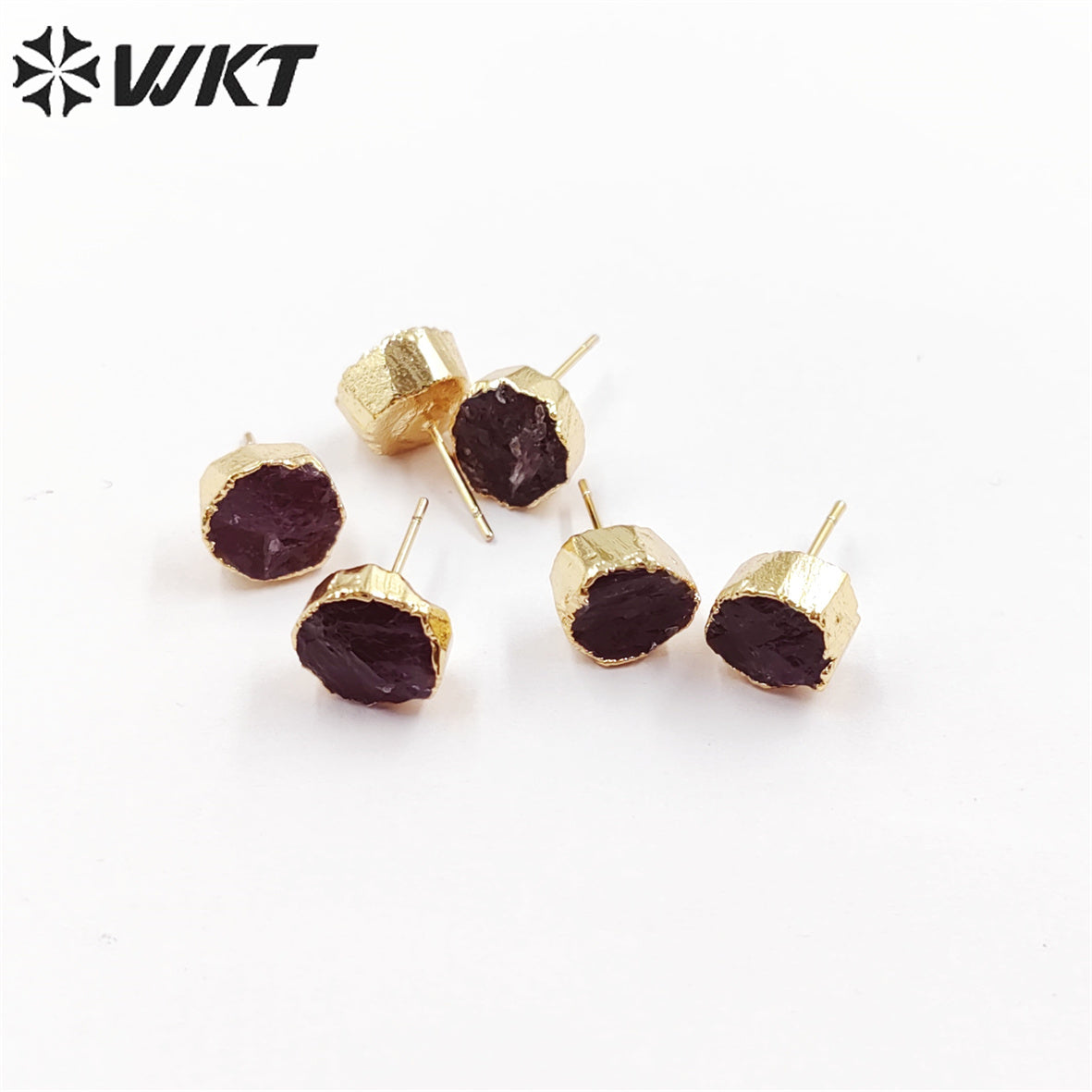 WT-E703 WKT New Design Randomly Round Natural Black Obsidian Stone Studs in 18k Real Gold Plated Raw Amethyst Stone Studs
