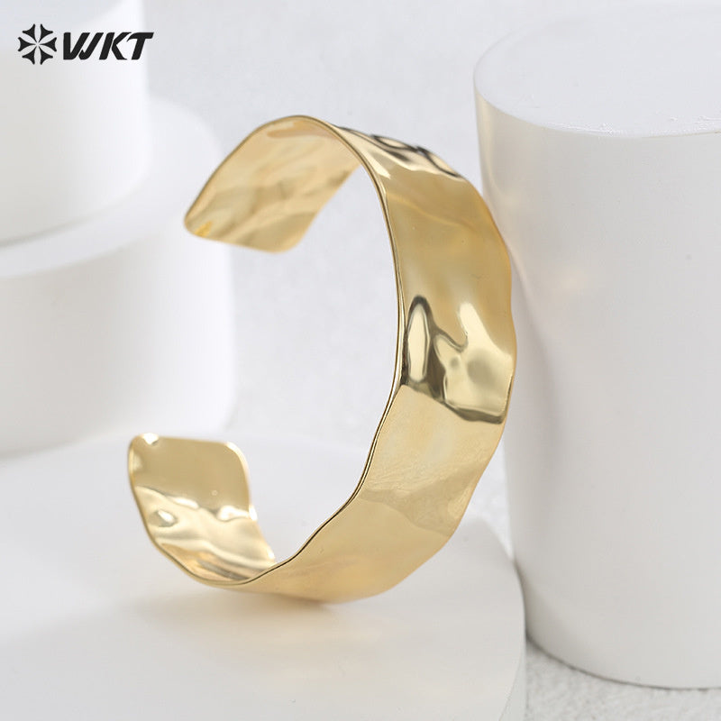 WT-B647 Newest Fashion Gold Plated Resist Tarnishable Wide Big Populared Yellow Brass Women Bangle in Adjustable