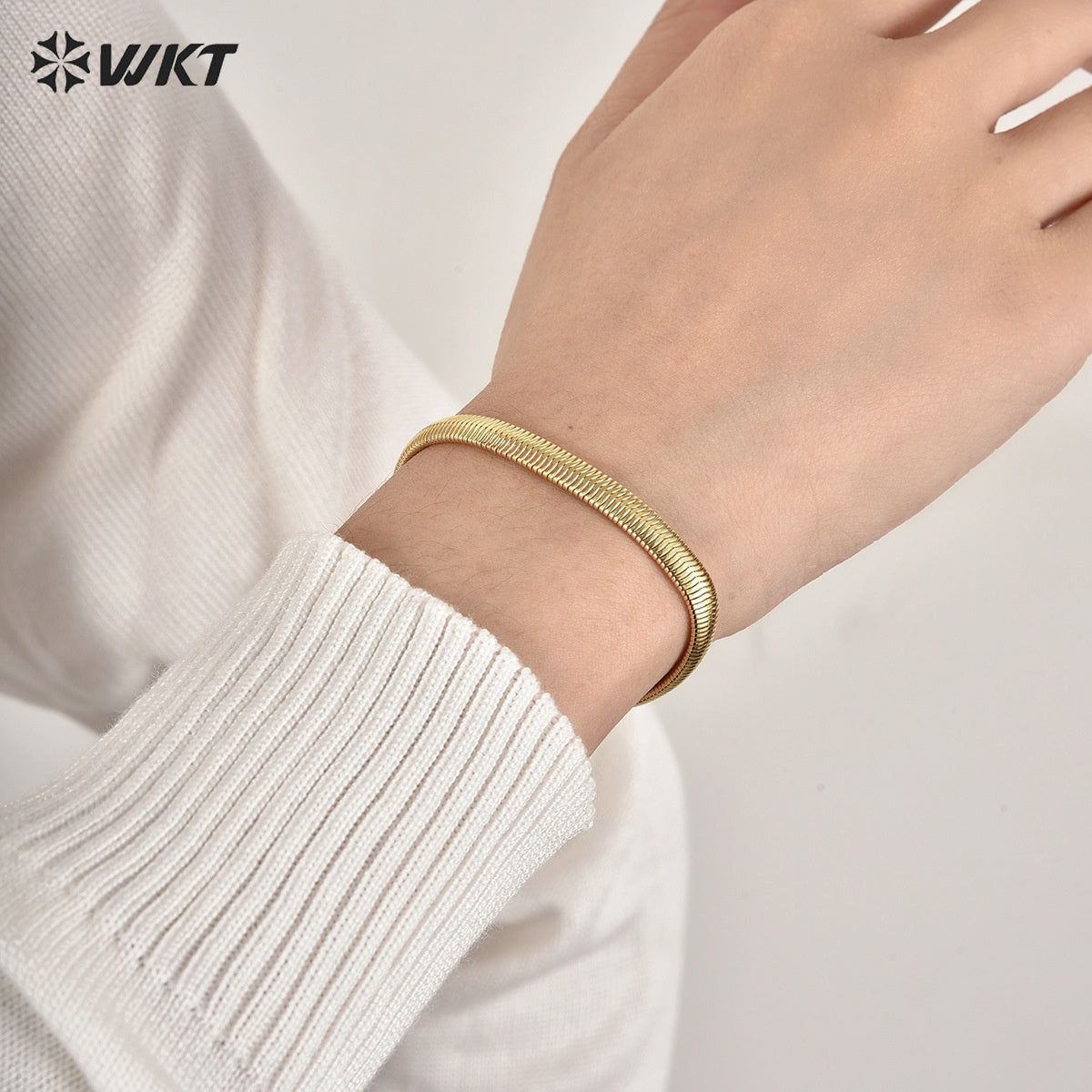 WT-B648 Wholesale Most Fashion 18K Real Gold Plated Snake Chain Bracelet With Extend Simple Office Style