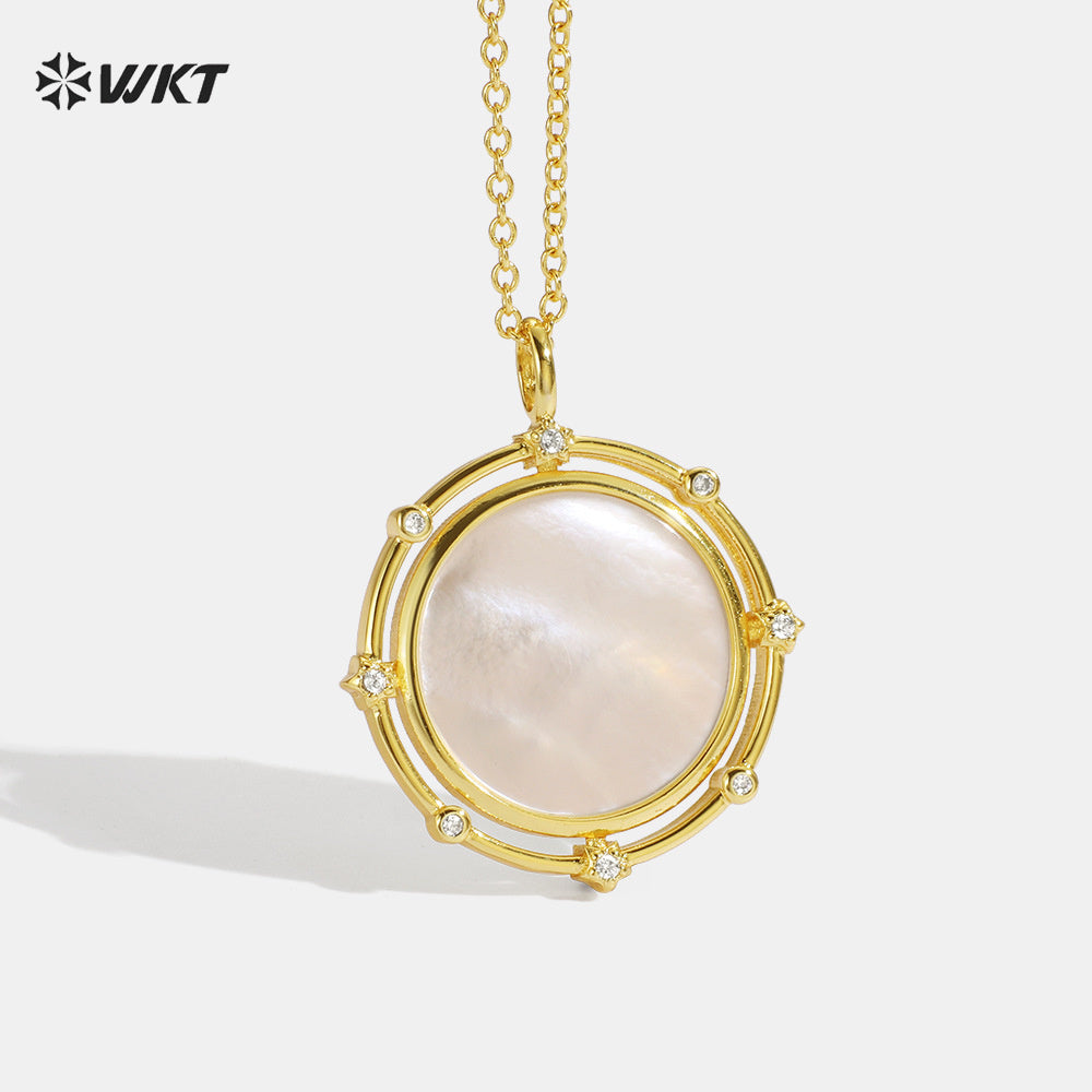 WT-MN999 Elegant and Simple Style Round Shape White Shell Zircon Paved in 18k Gold Plated for Girls Sweater Short Necklace