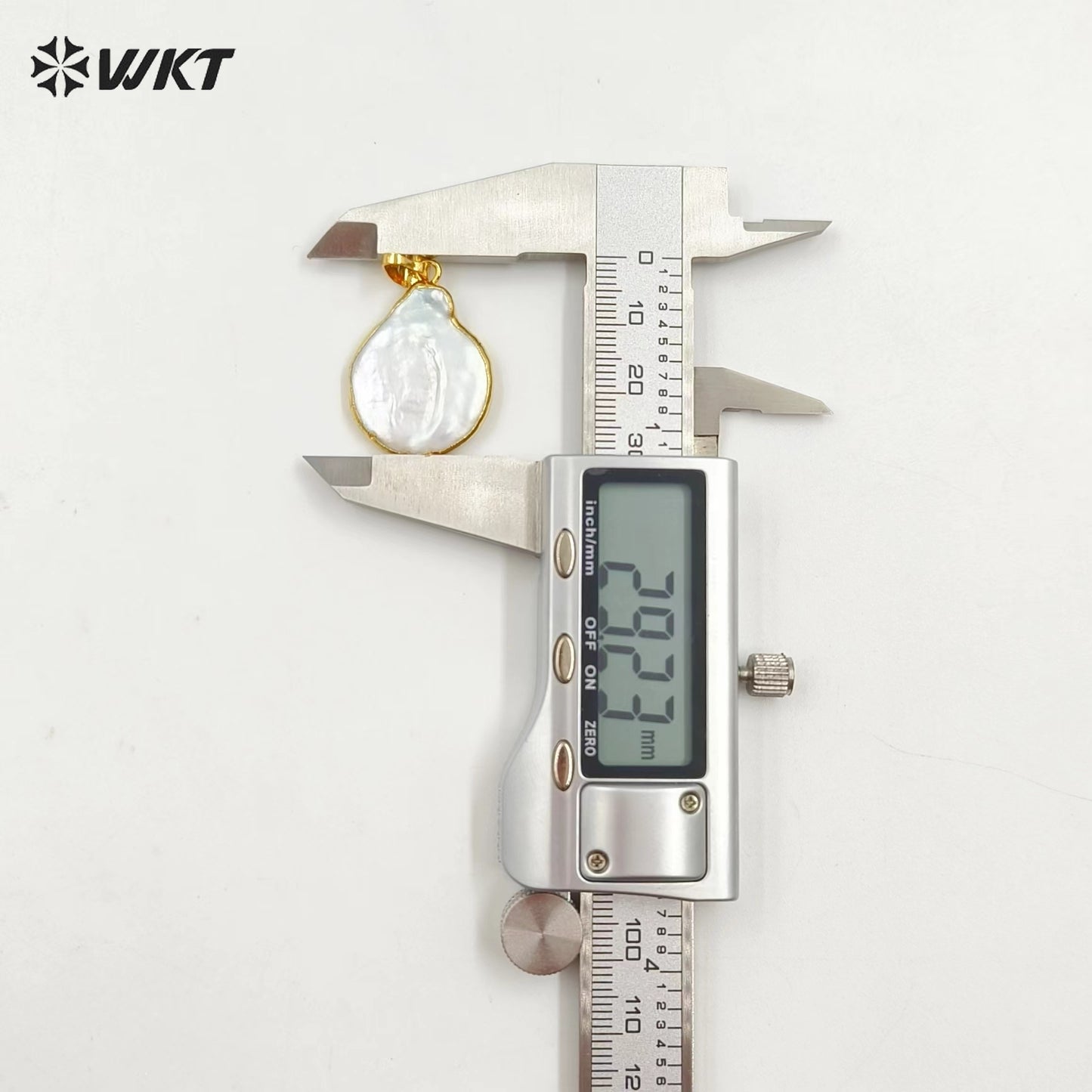 WT-JP124 Women Fashion Pearl Jewelry Natural White Pearl With Gold Bezel Pendant Teardrop Shape Freshwater Pearl Pendant