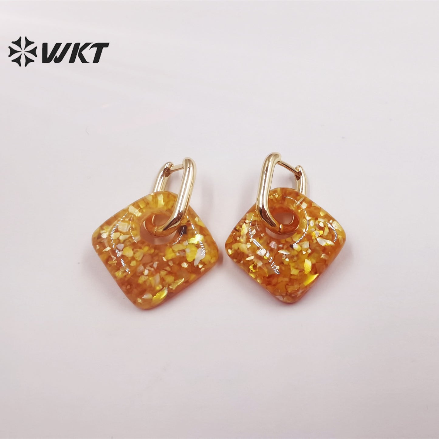 WT-MPE073 European and American Earrings Cute Small Shell Enamel Earrings Colorful square Pendant 18k Gold-plated Earrings