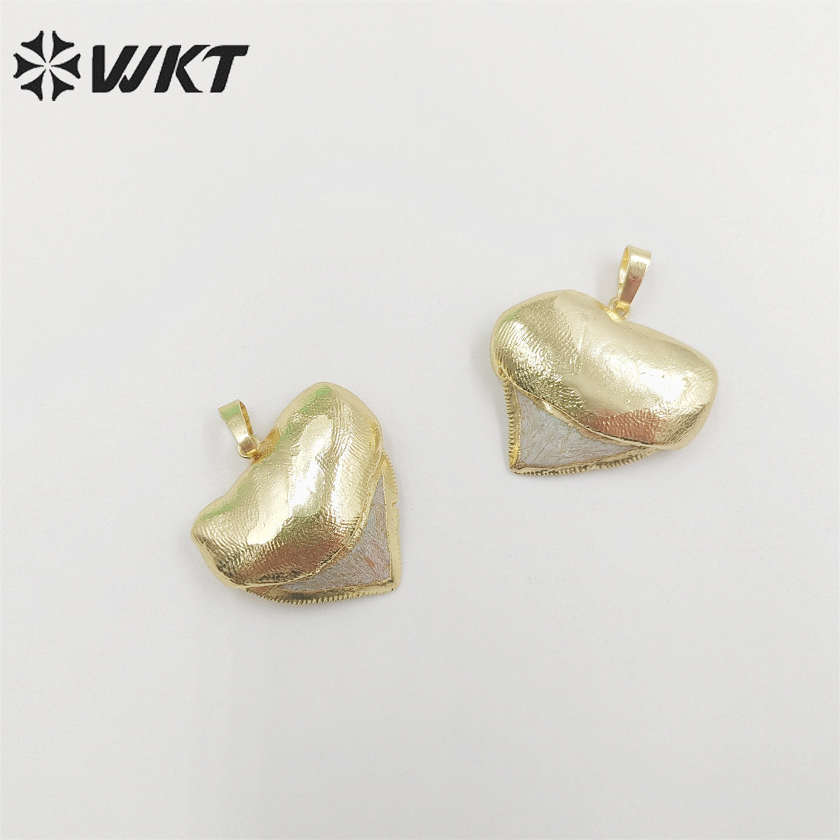 WT-P1854 Amazing Gold Plated Natural Shark Teeth Pendants Unique Fashion Tooth Necklace Pendant Jewelry Friend Gift Specimen