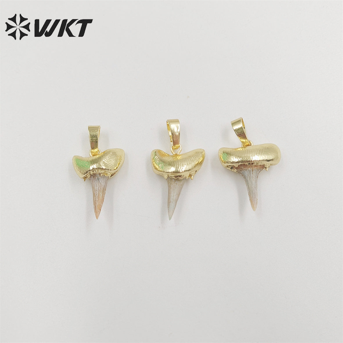 WT-P1855 WKT New Hot Design Teeth Shape Pendant Small Size Unique Gold Top Tooth Pendant for Friend Gift
