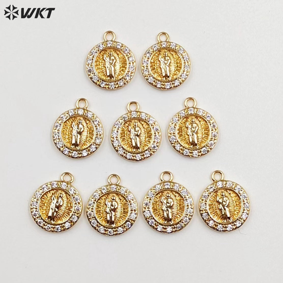 WT-MP267 Newest Vintage Style Cubic Zircon Stone for Bracelet Design Women Gold Bezel Round Pendant