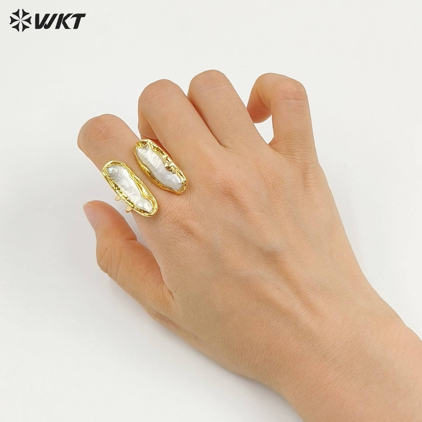 WT-R332 Classic Unique Each One Is Different Two Pearls Jewelry in Gold Plated Adjustable Natural Freshwater Pearl Rings