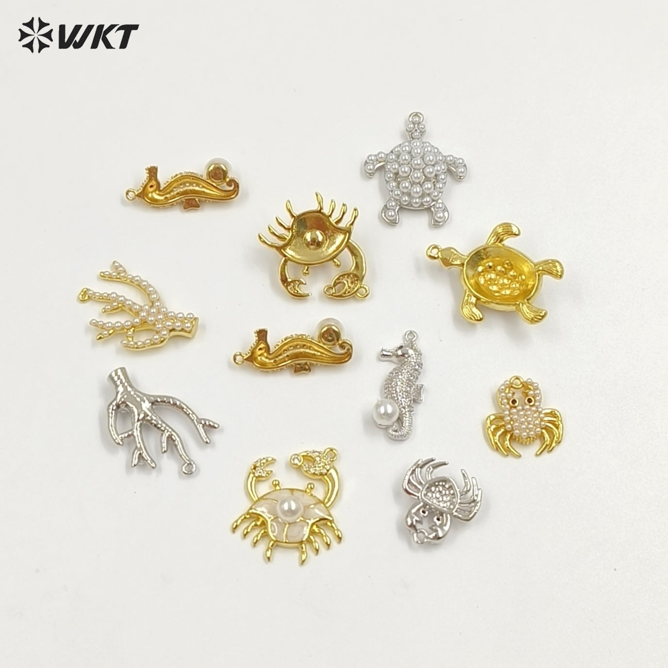 WT-MP310 Wholesale Fine Jewelry Gold And Silver Color Marine Animals Crab Shape Zircon With Artificial Pearl Little Pendants