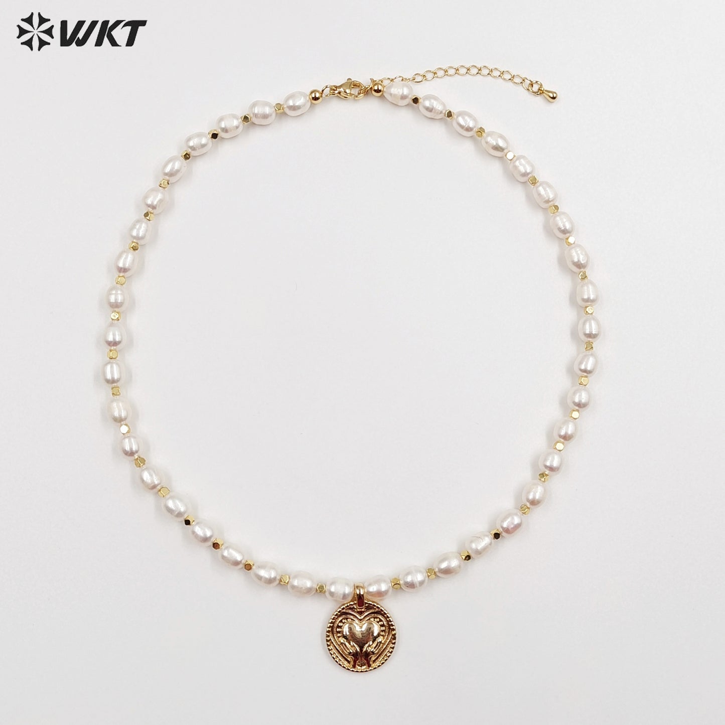 WT-JN135 Populared Round Coin Medal Pearl Chocker Necklace Fashion Dream Girl Natural Freshwater Pearl Necklace As Gift
