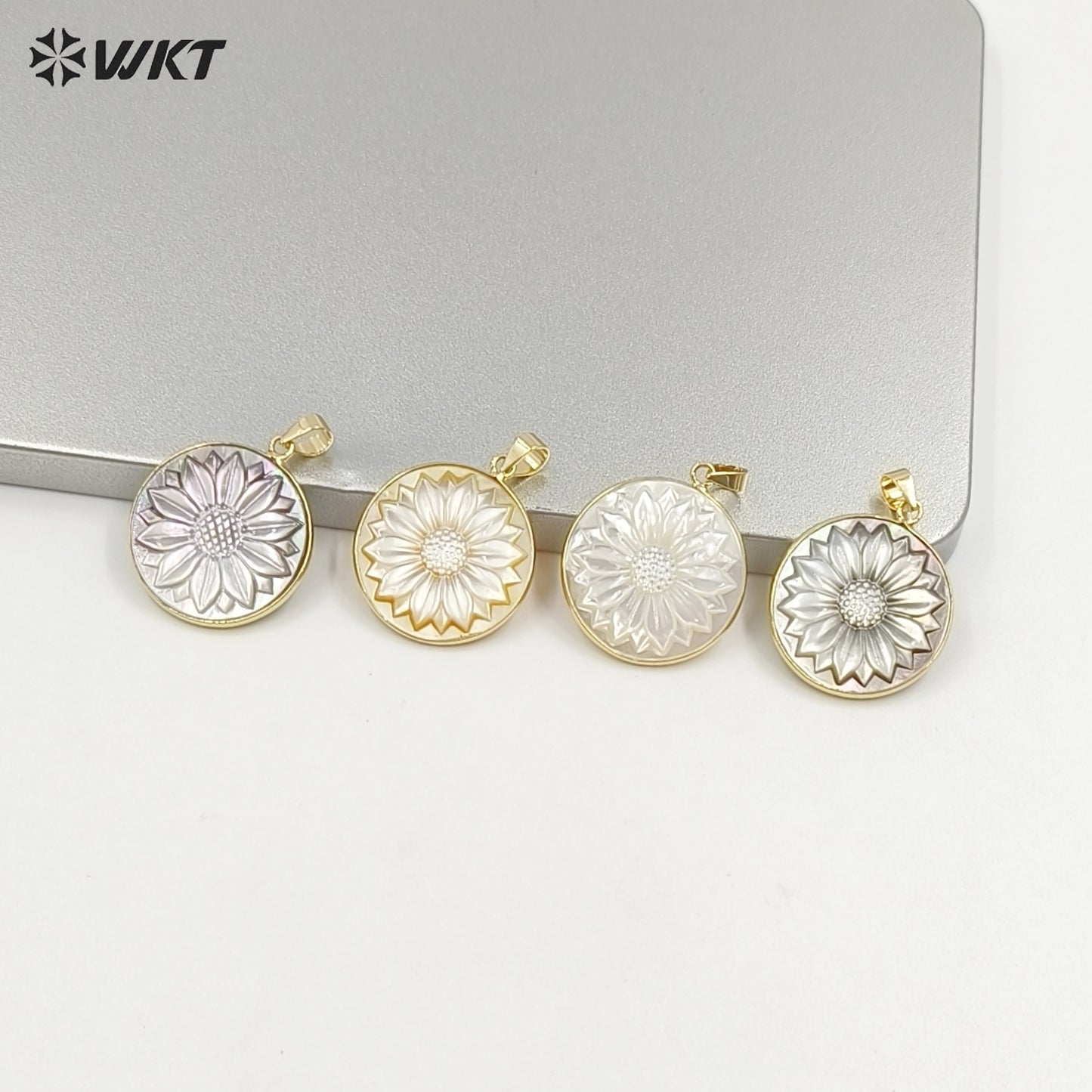 WT-JP417 Lovely Pretty Handmade Carved Natural Sea Shell Round Sun Flowers Jewelry Pendants For Friend gift