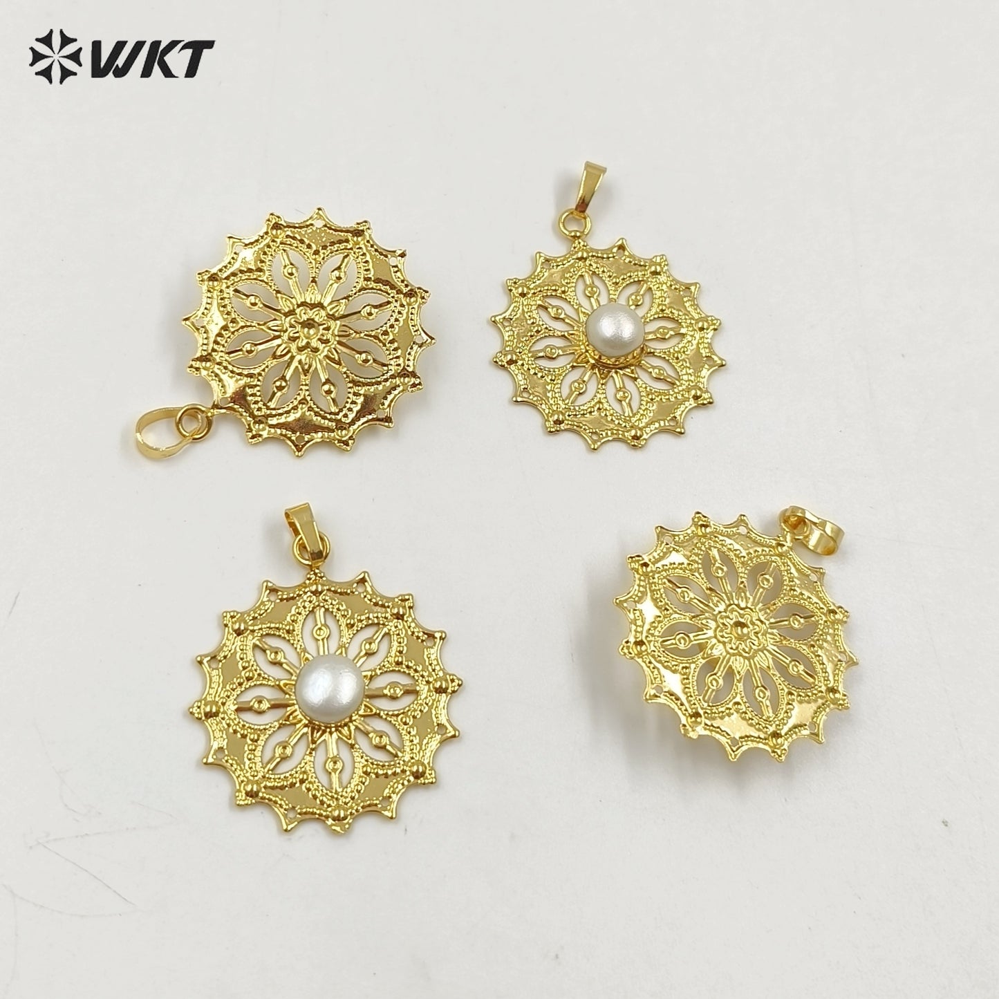 WT-JP363 Wholesale Royal Court Style Hollow Yellow Brass Made With 18K Real Gold Plated Freshwater Pearl Charm Pendants