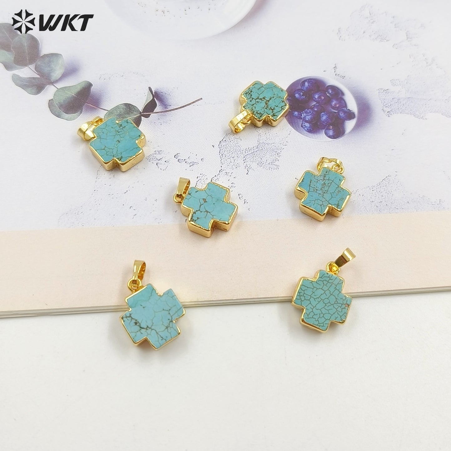 WT-P952 Vintage 18K Real Gold Plated Natural Turquoise Made Cross Pendant Bohemian Green Stone Jewelry Charms for Necklace