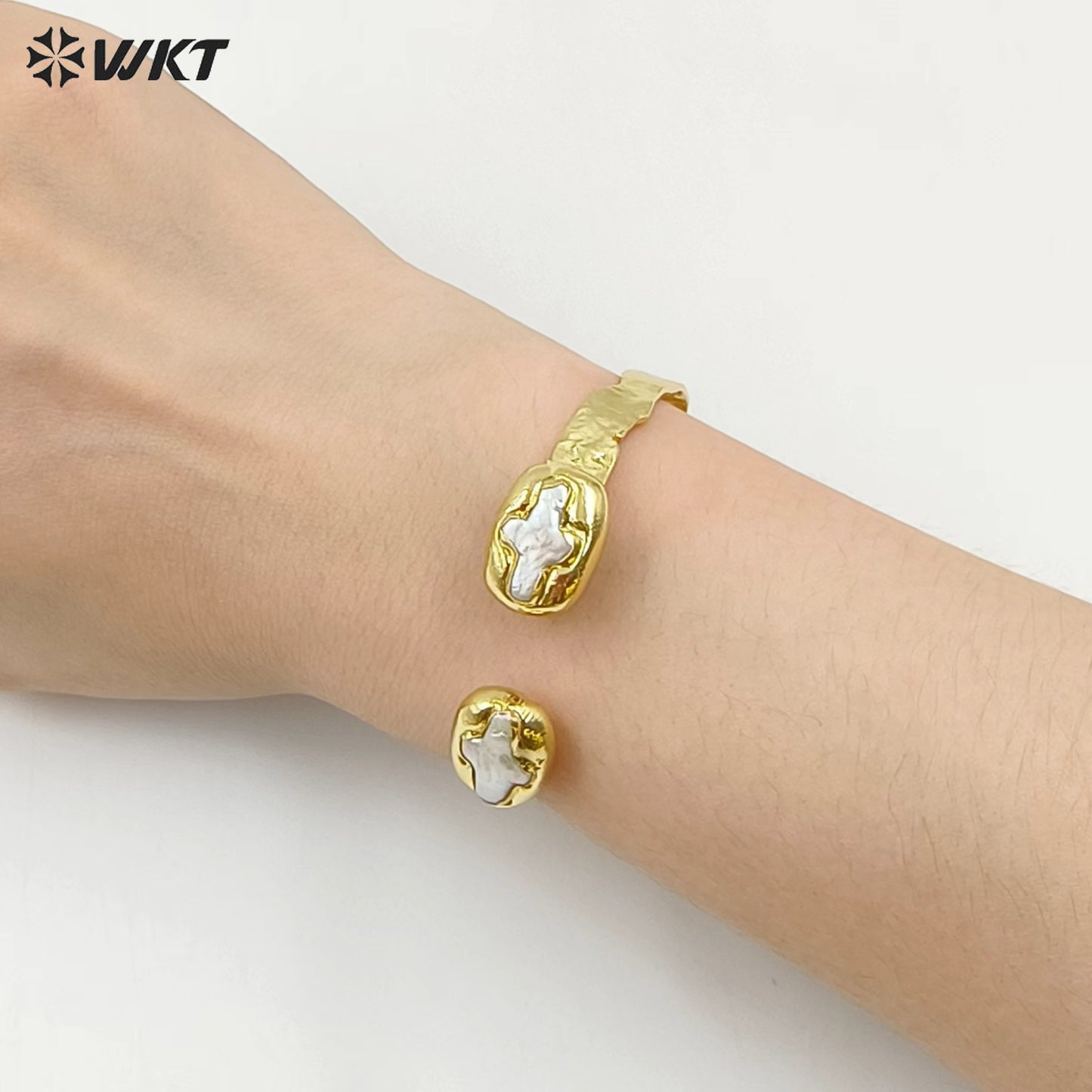 MPB106 Amazing Christian Religious Double Cross Freshwater Pearl Set 18K Gold Plated Metal Bangle in Adjustable