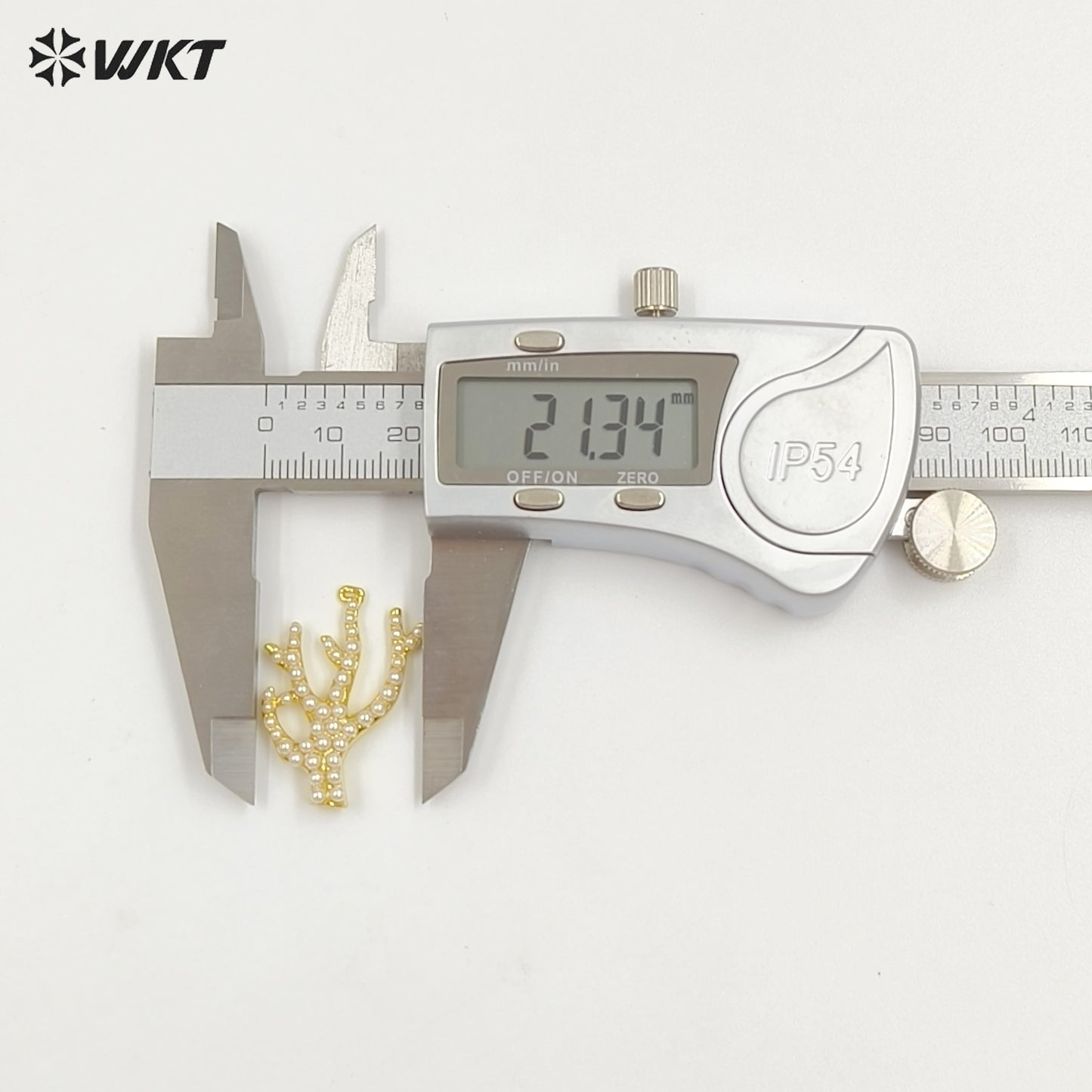 WT-MP310 Wholesale Fine Jewelry Gold And Silver Color Marine Animals Crab Shape Zircon With Artificial Pearl Little Pendants