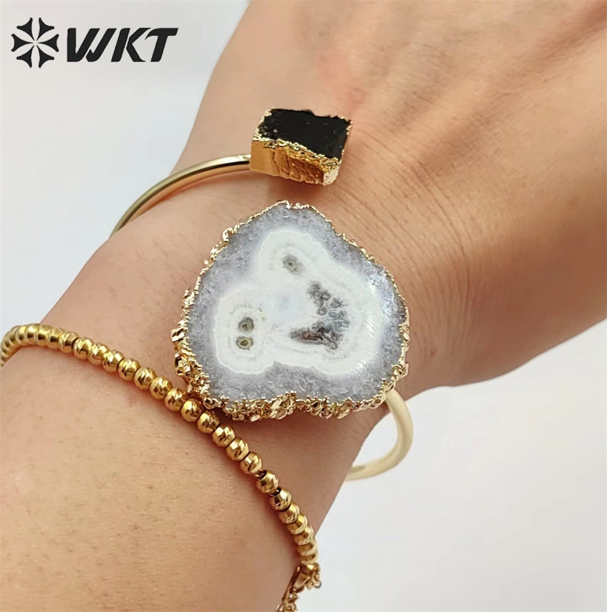 WT-B625 WKT 2022 NEW Style Stelatite Quartz and Black Tourmaline Bangle Fashion Flower Shape Bangle Accessories Women